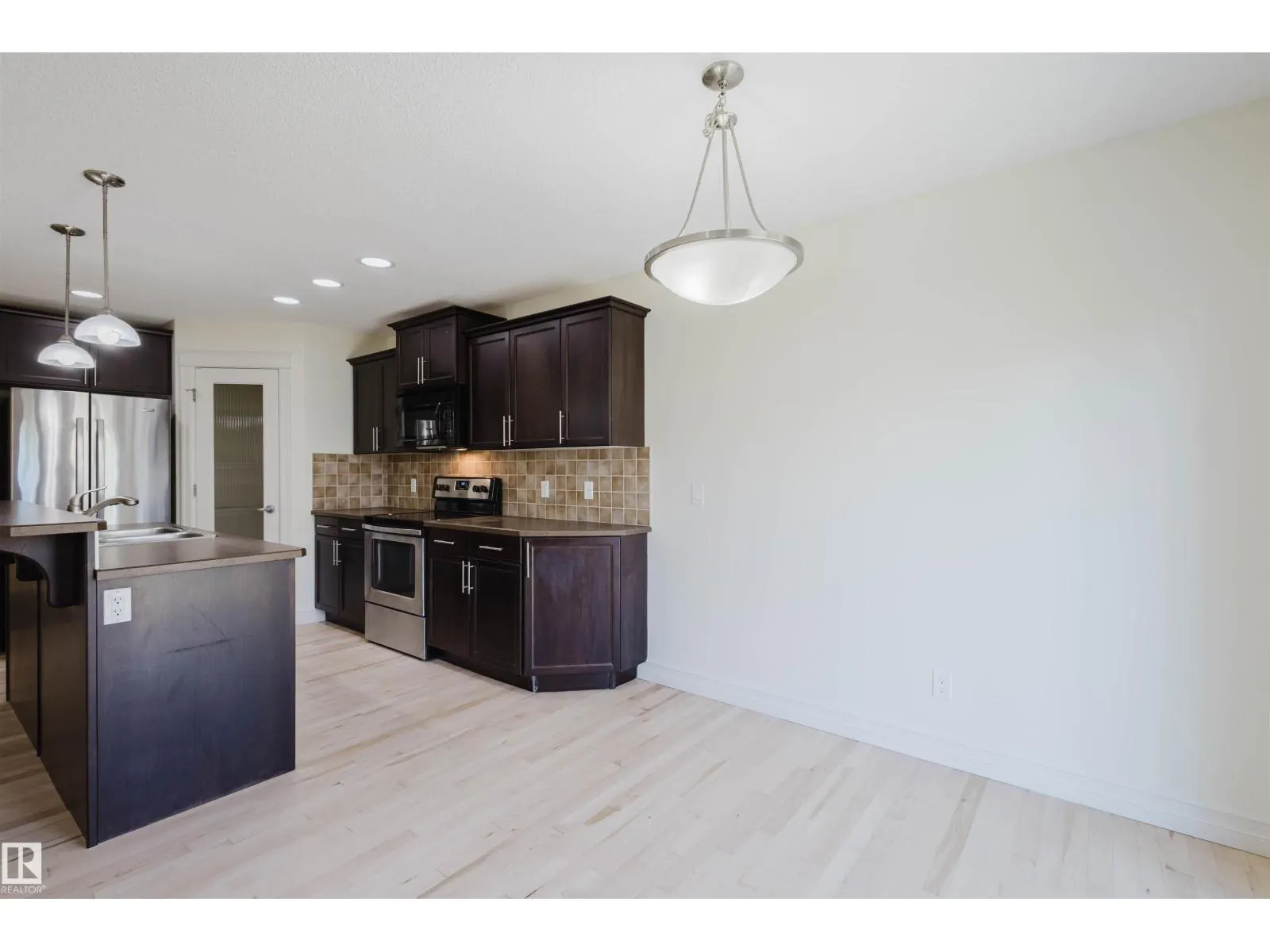 33 CATALINA CT