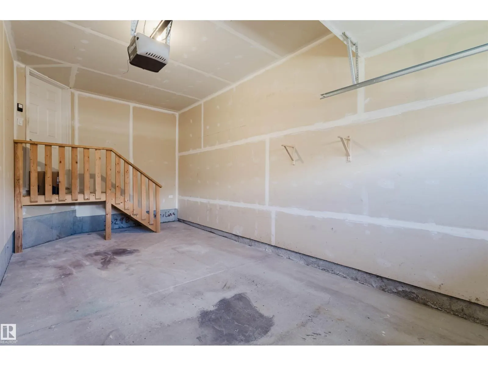 33 CATALINA CT