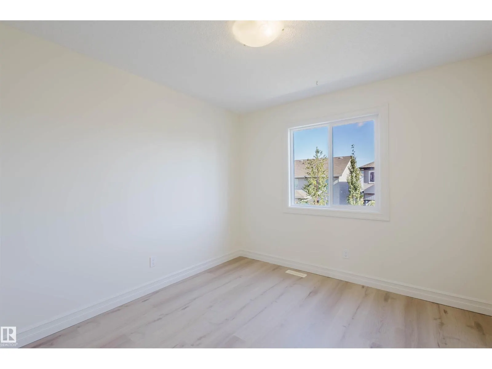 33 CATALINA CT