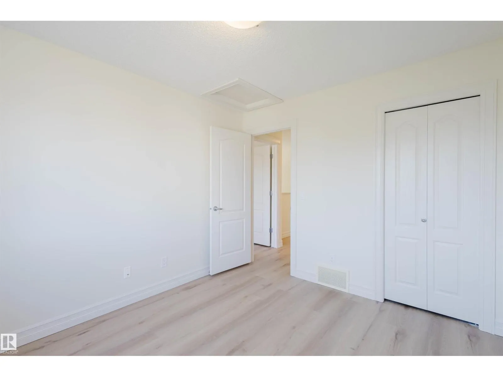 33 CATALINA CT