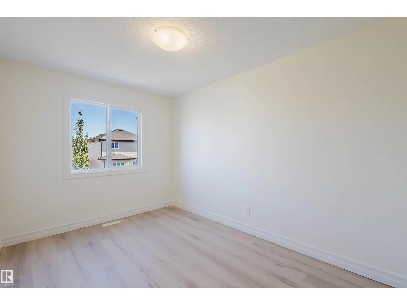 33 CATALINA CT