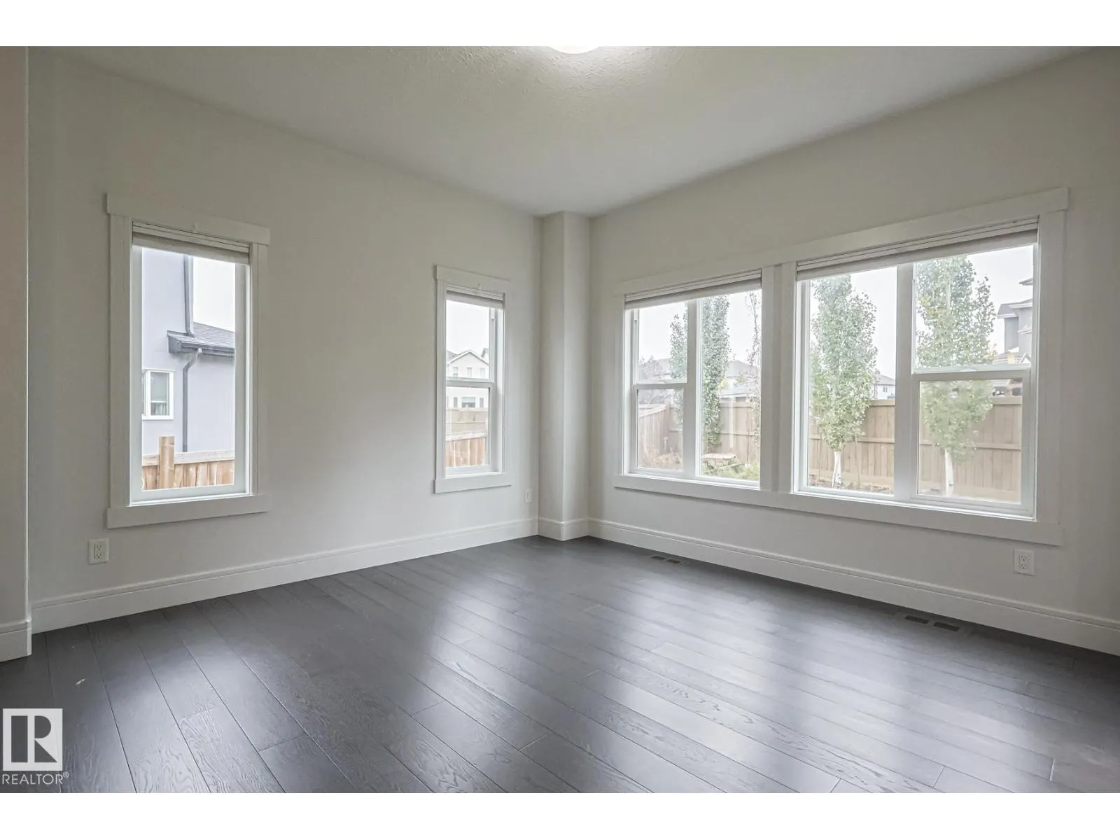 3167 WINSPEAR CR SW SW