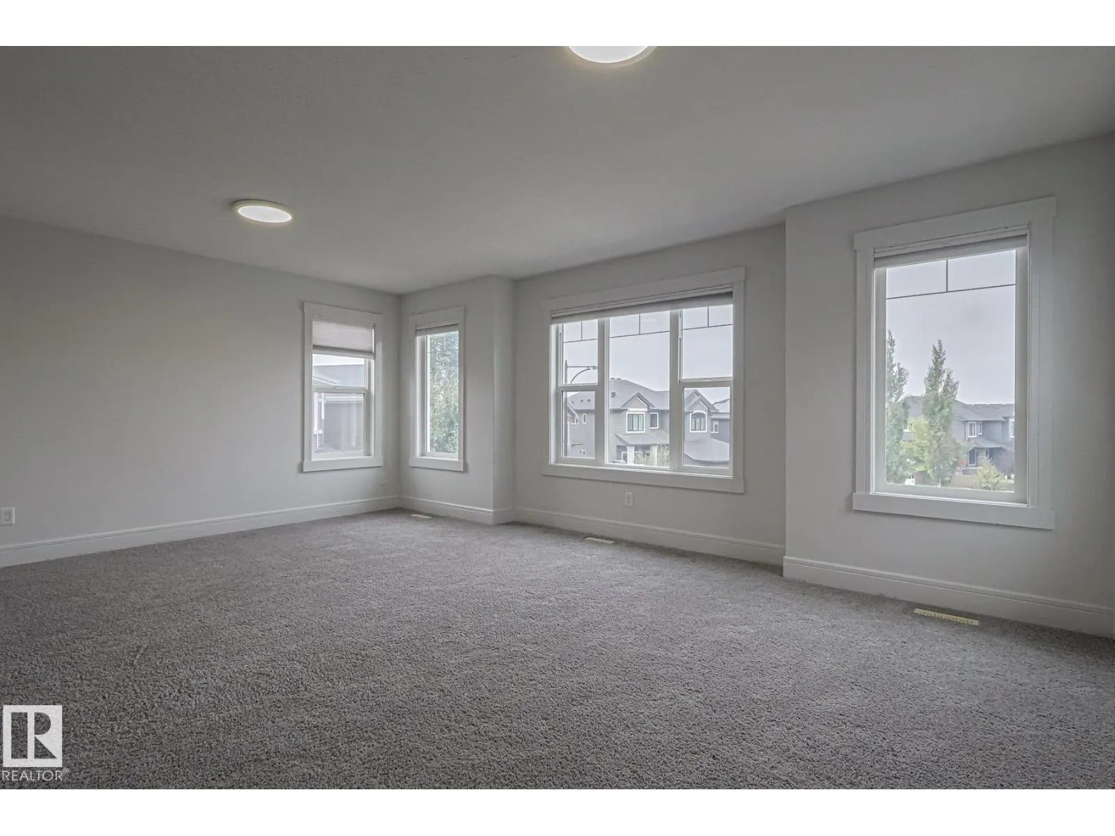3167 WINSPEAR CR SW SW