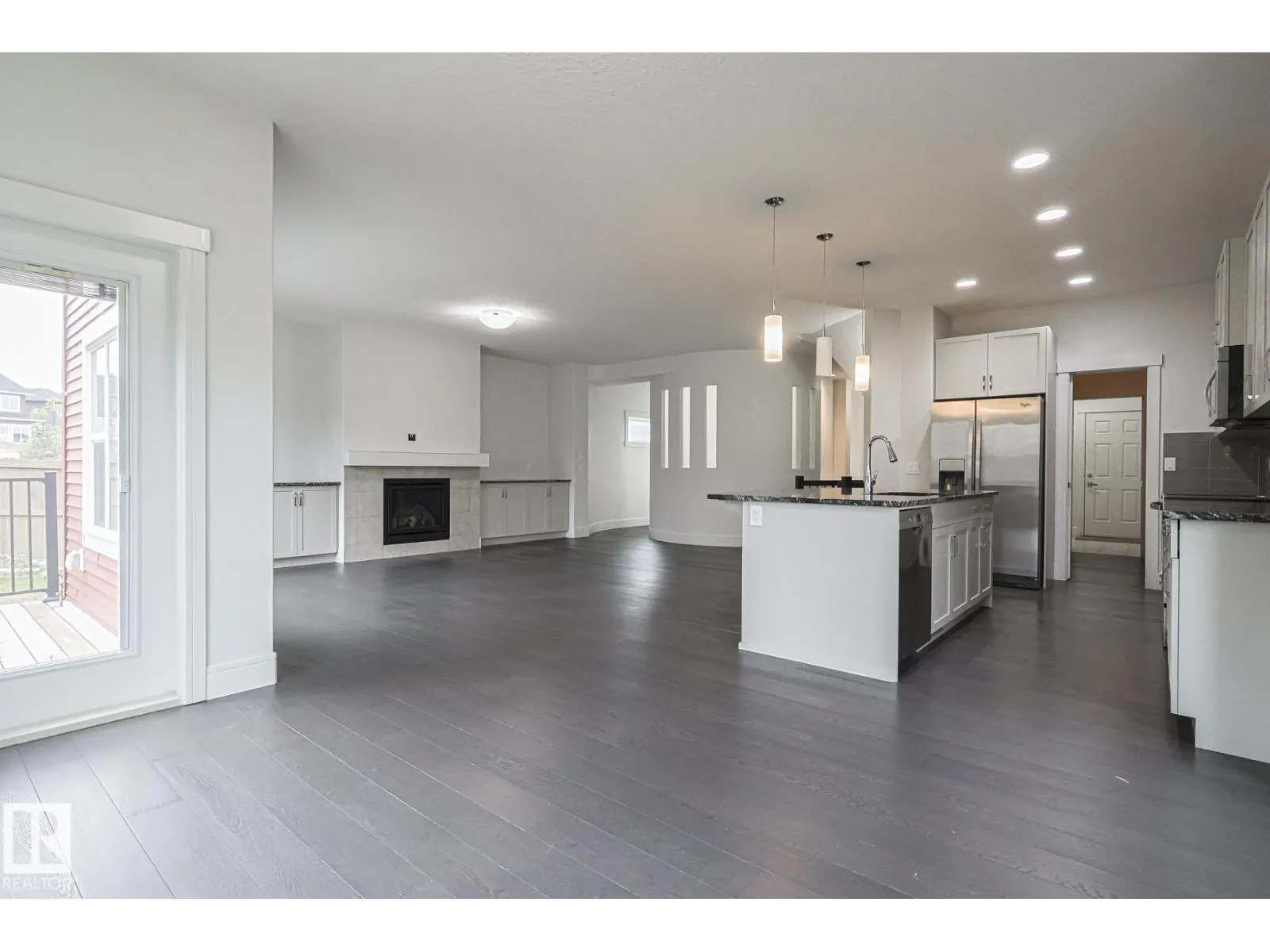 3167 WINSPEAR CR SW SW