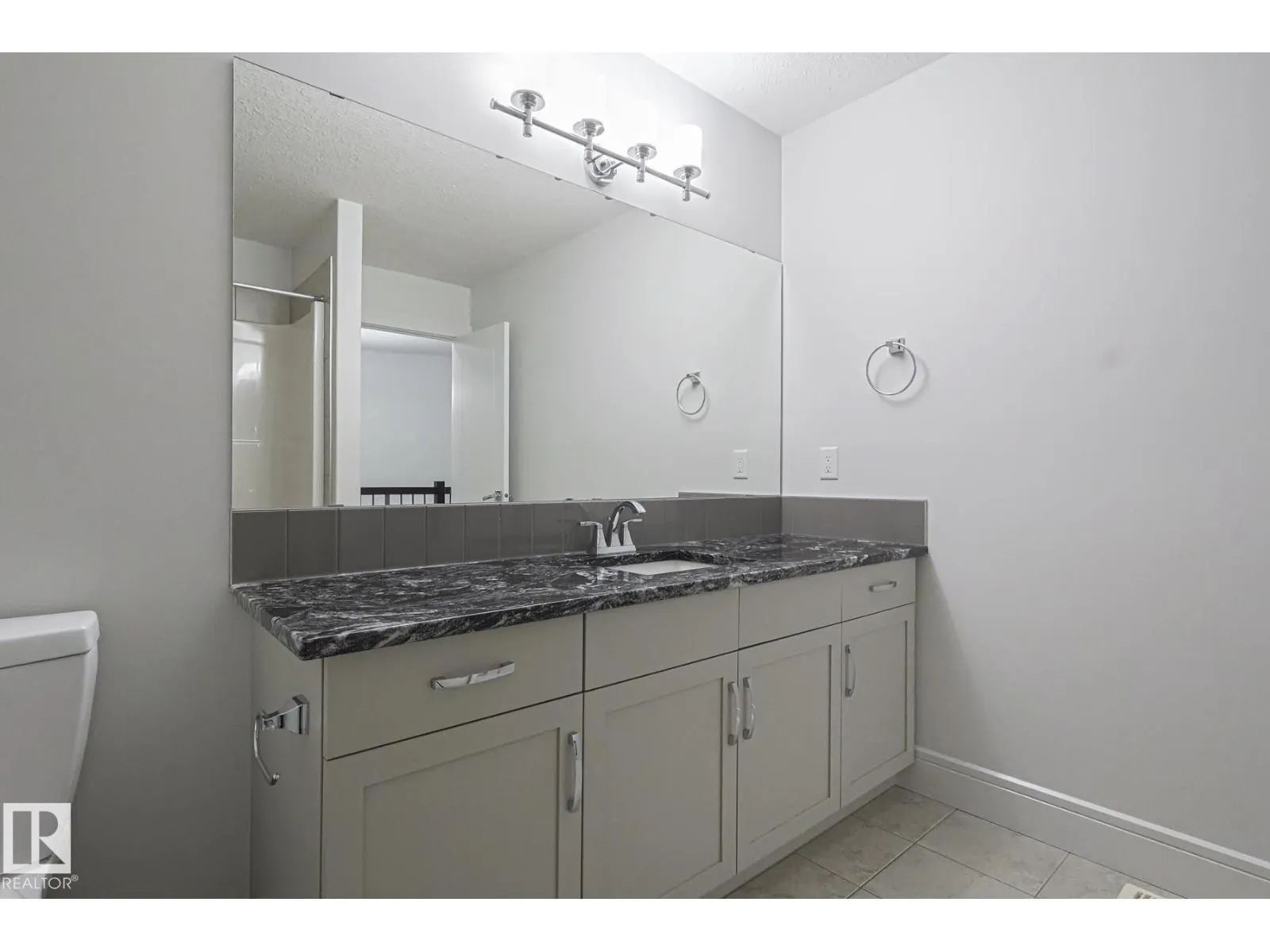 3167 WINSPEAR CR SW SW