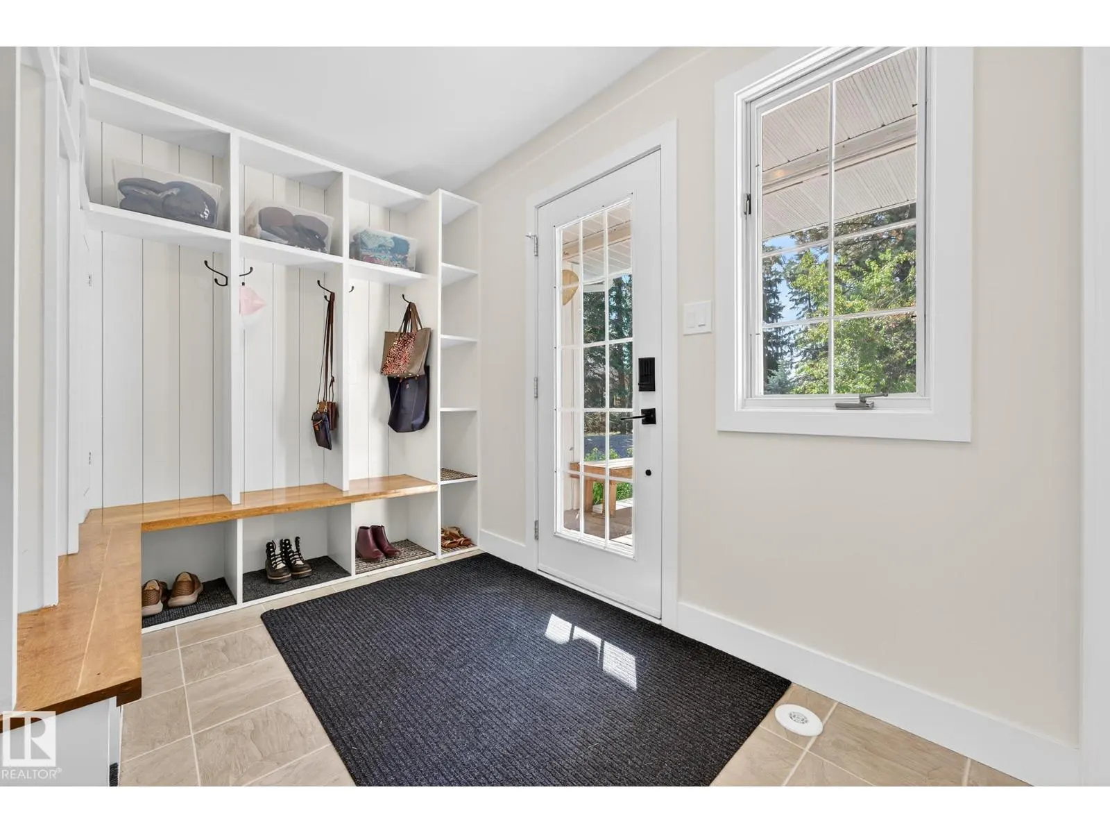 116 GRANDISLE WY NW