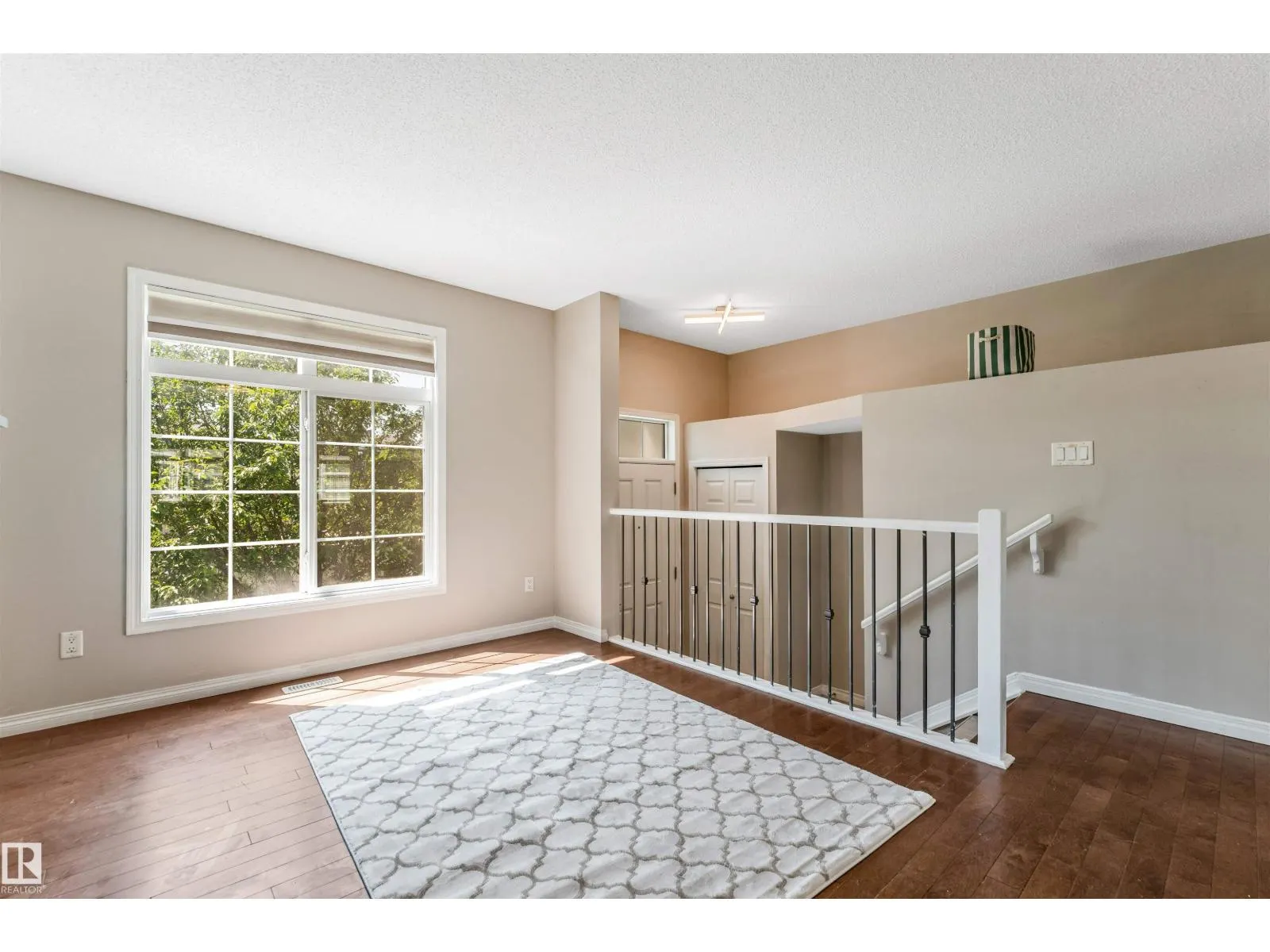 #50 9151 Shaw WY SW