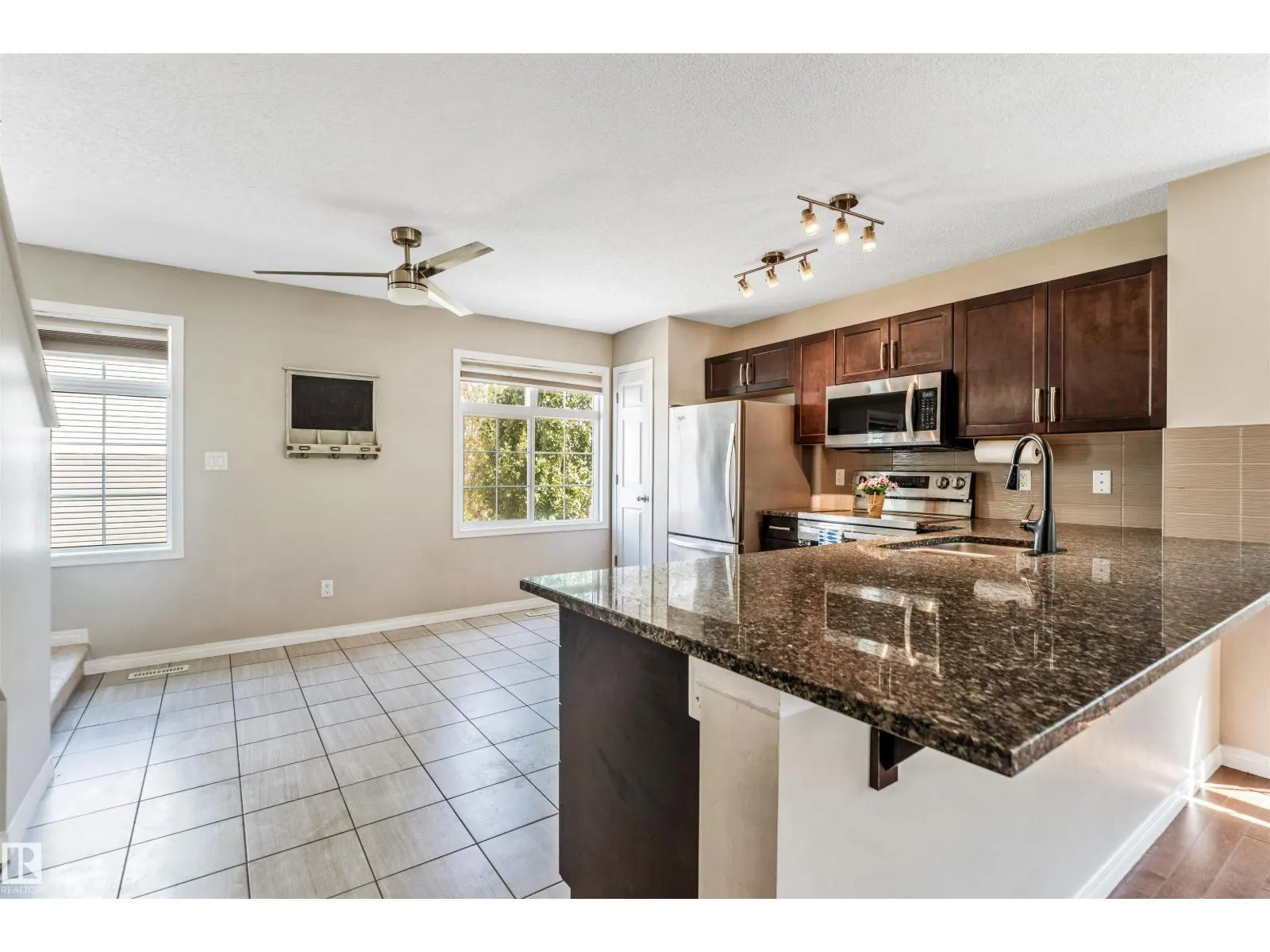 #50 9151 Shaw WY SW