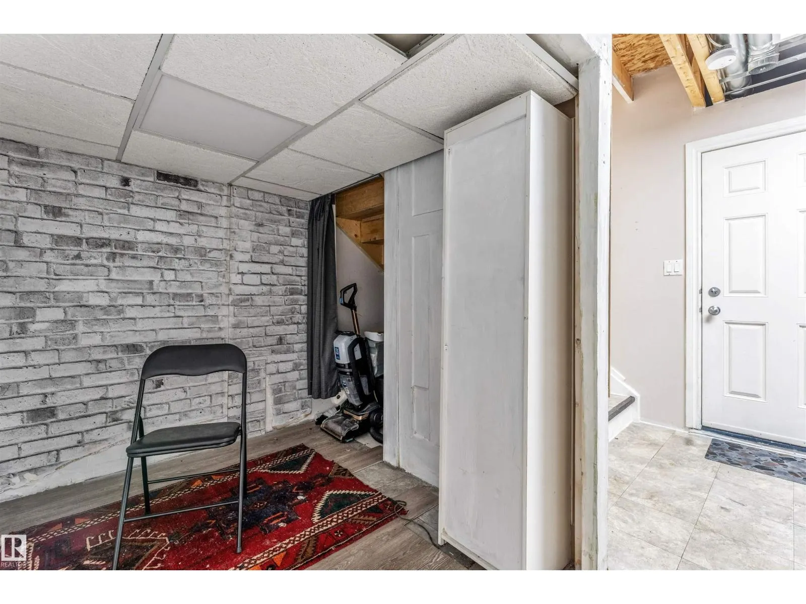 #50 9151 Shaw WY SW
