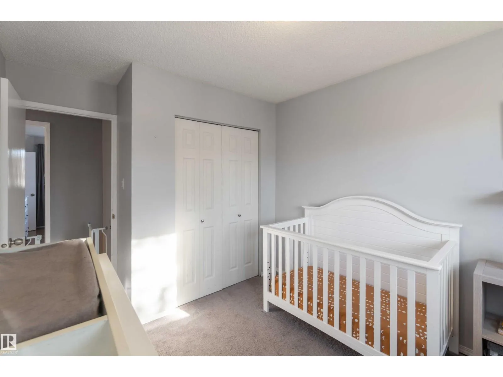 8508 43 AV NW