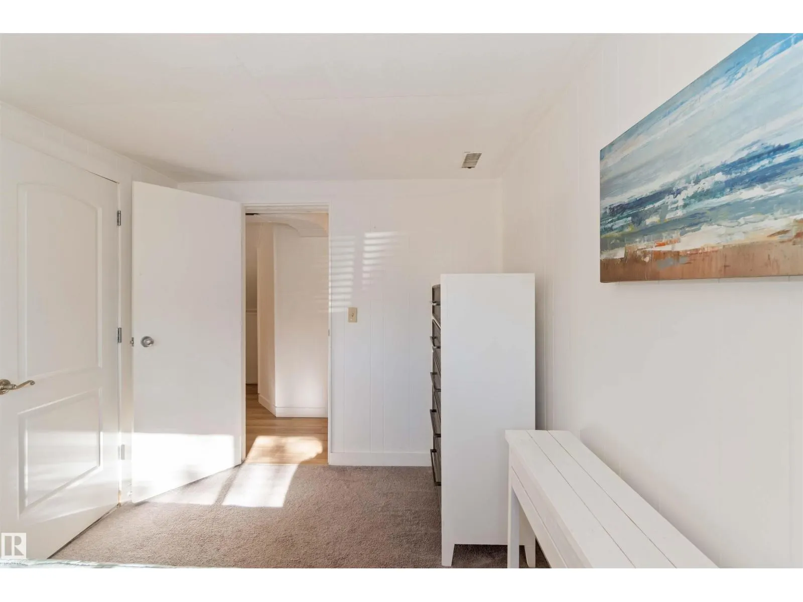 8508 43 AV NW