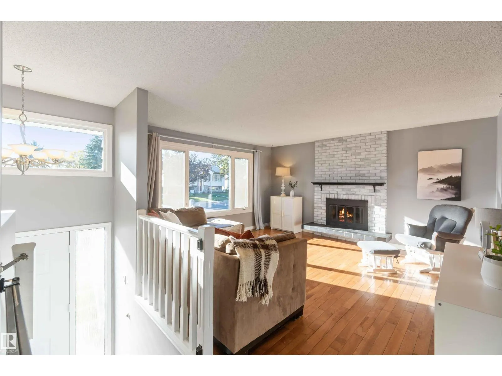 8508 43 AV NW