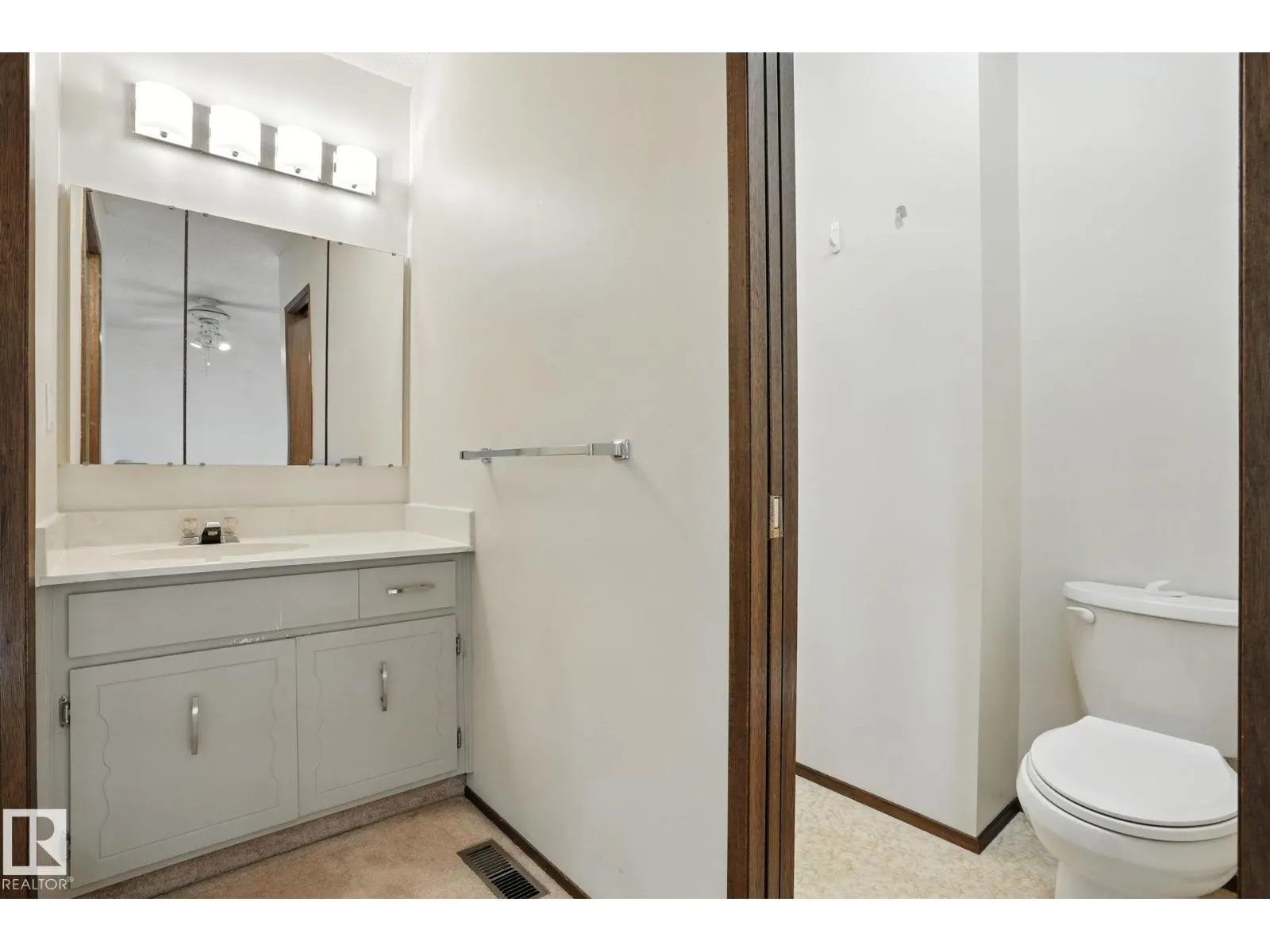 4 GLEN MEADOW CR