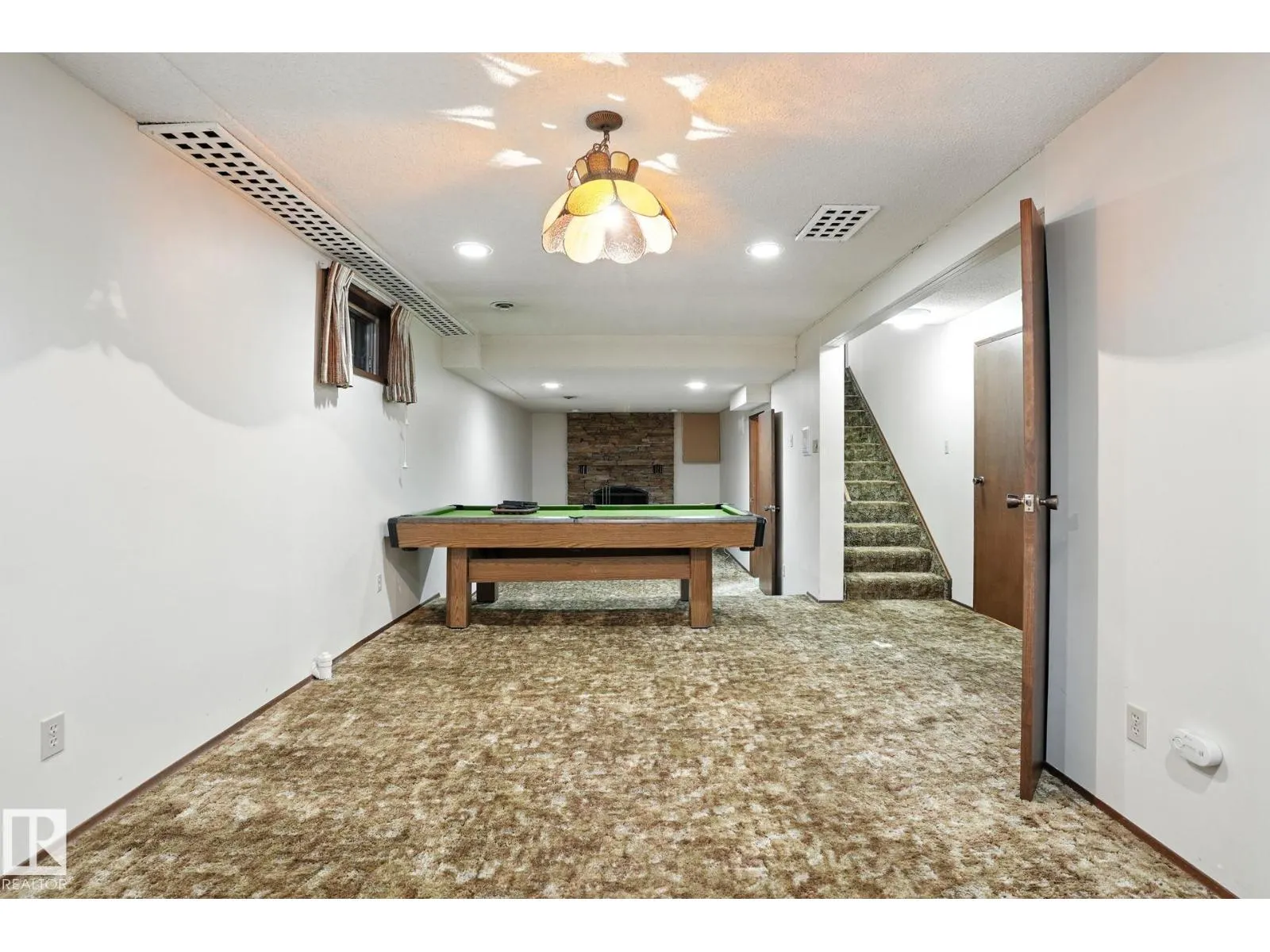 4 GLEN MEADOW CR