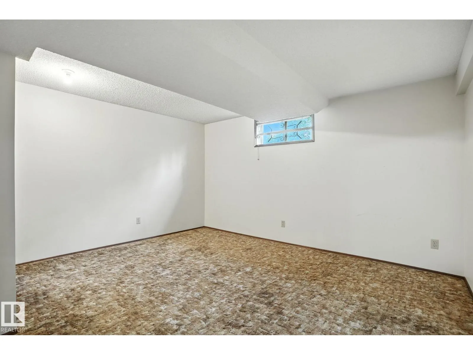 4 GLEN MEADOW CR