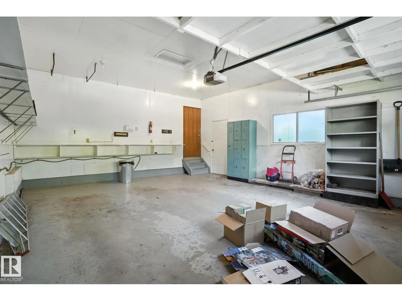 4 GLEN MEADOW CR