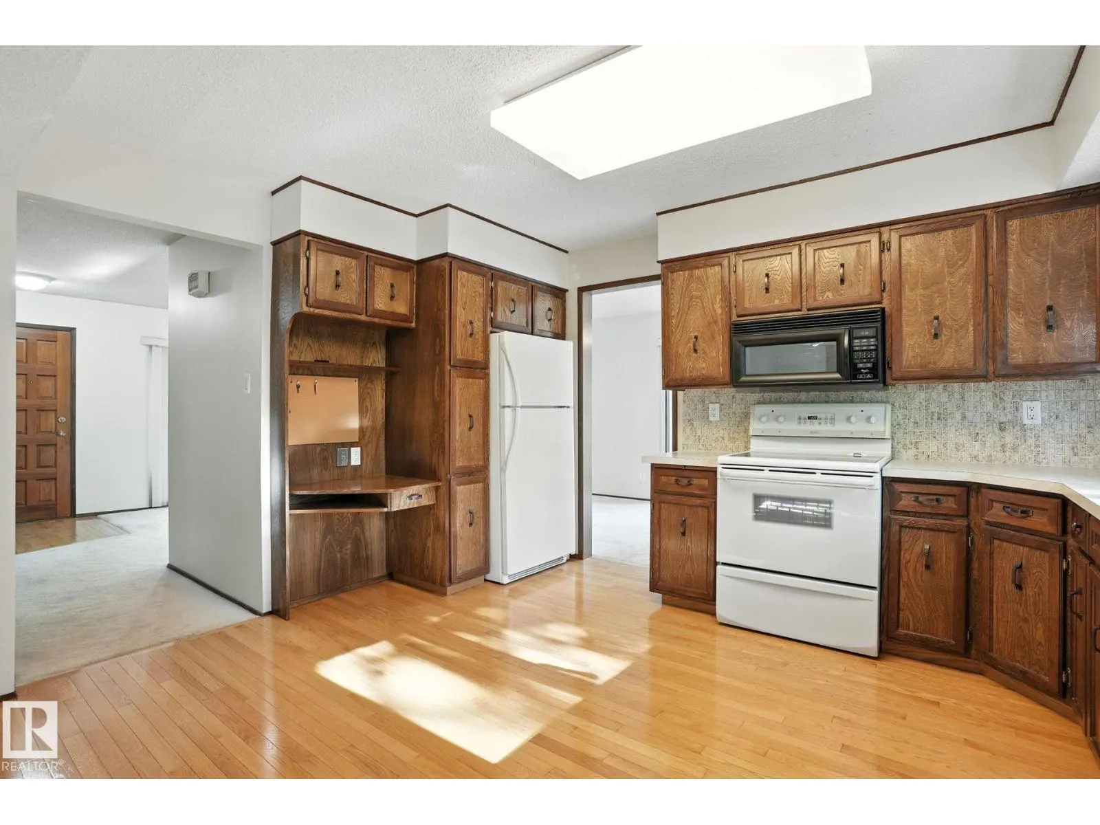 4 GLEN MEADOW CR