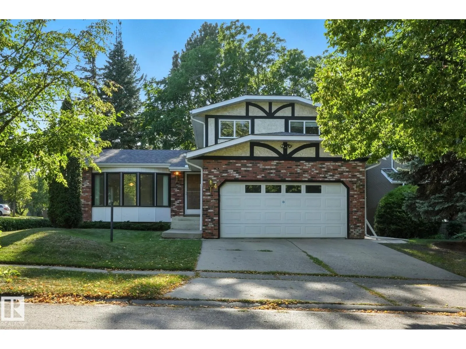 4 GLEN MEADOW CR
