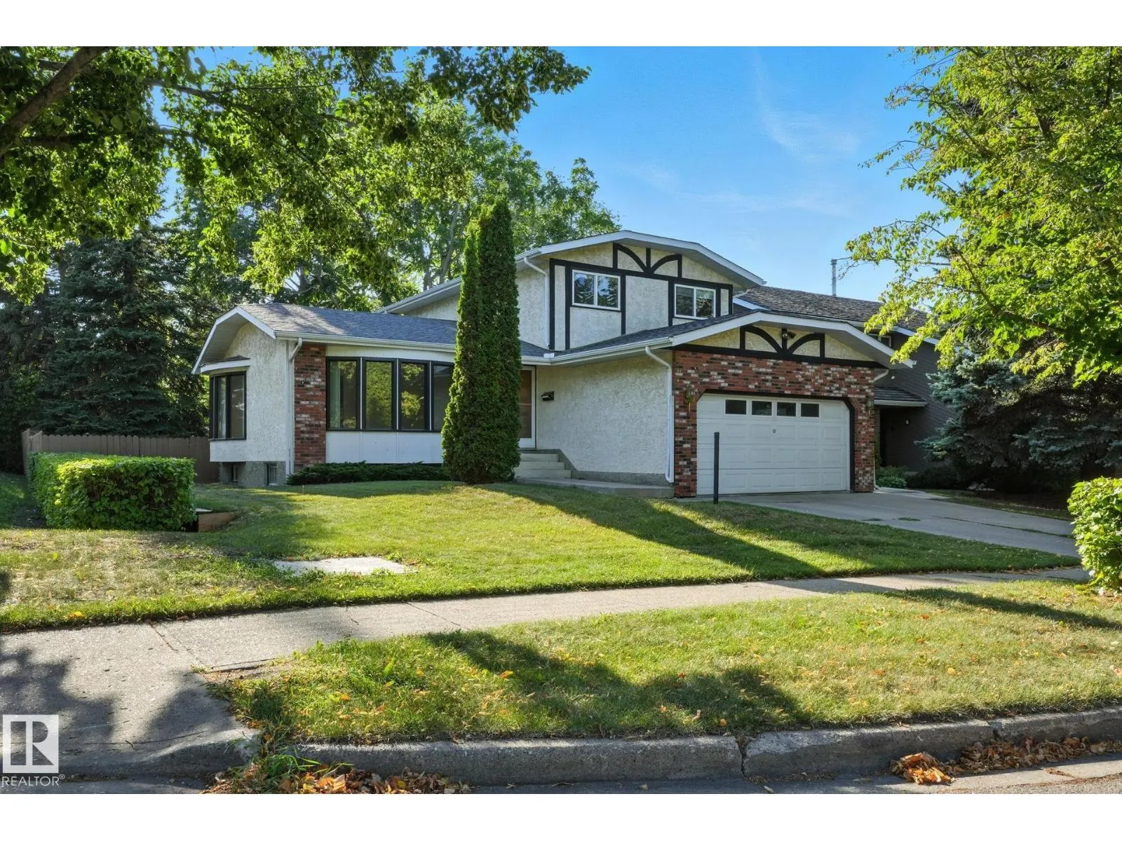 4 GLEN MEADOW CR