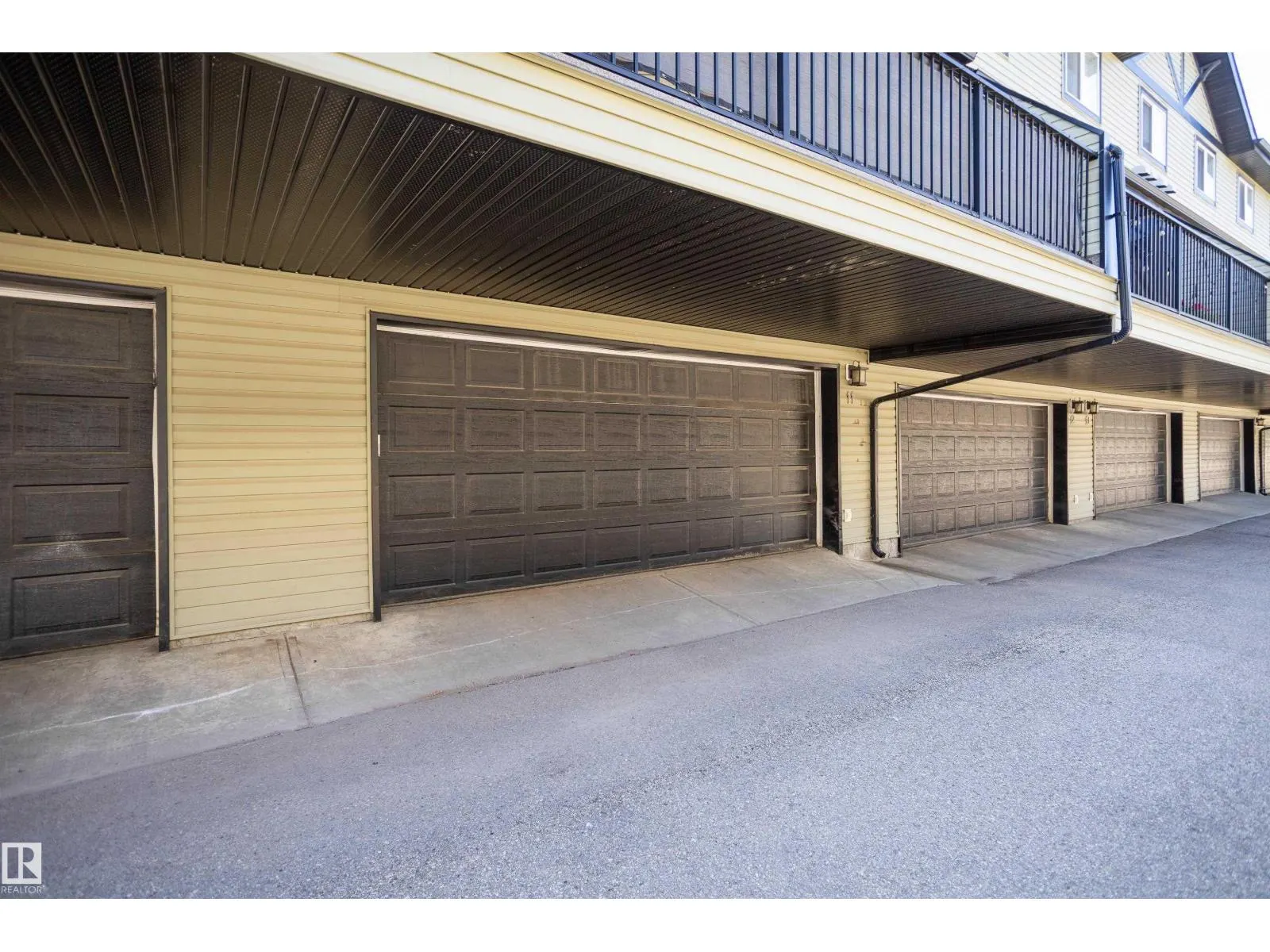 #11 5260 TERWILLEGAR BV NW