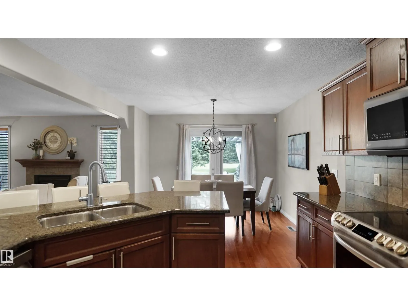 20845 92A AV NW