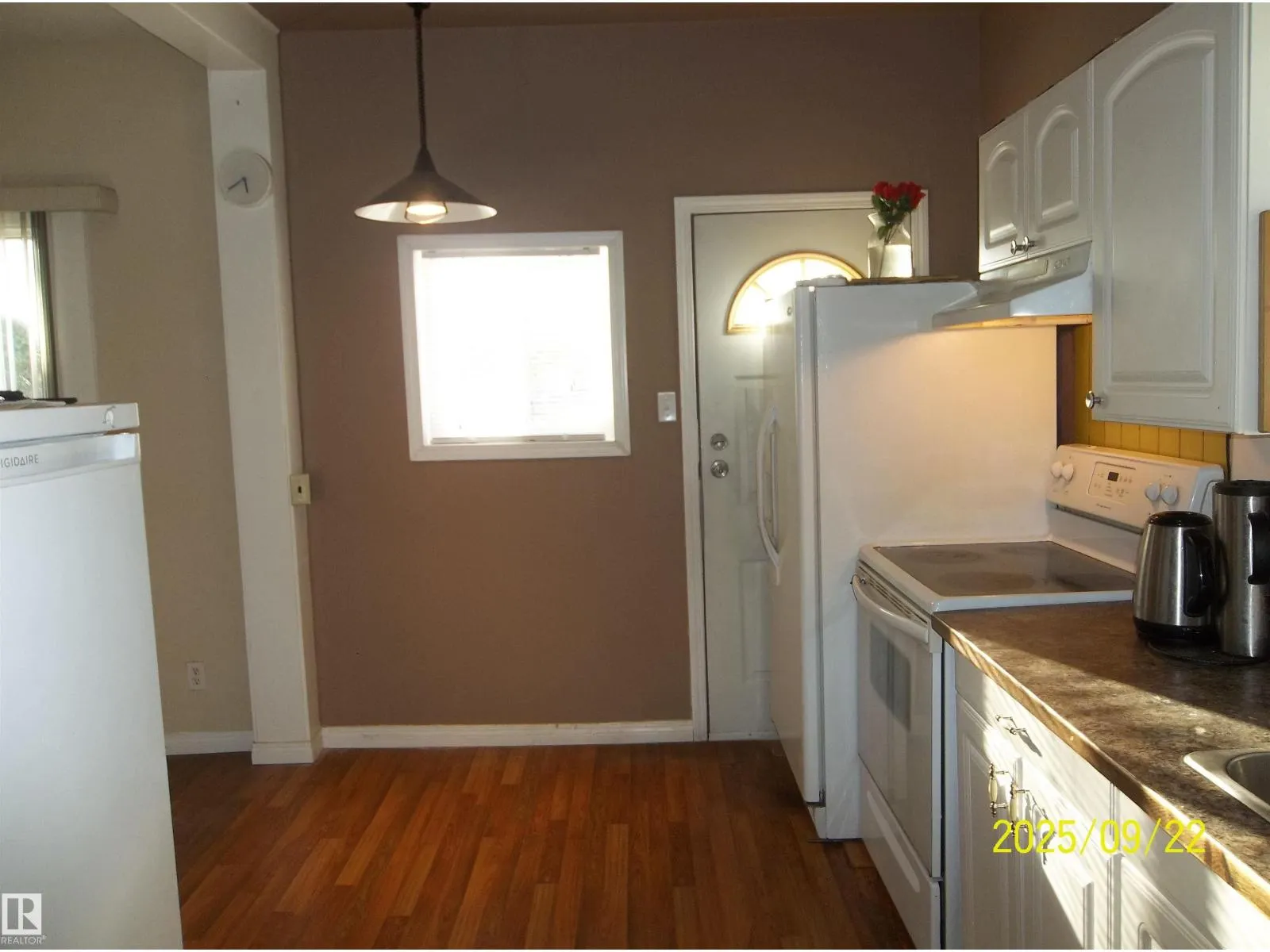 11824 79 ST NW