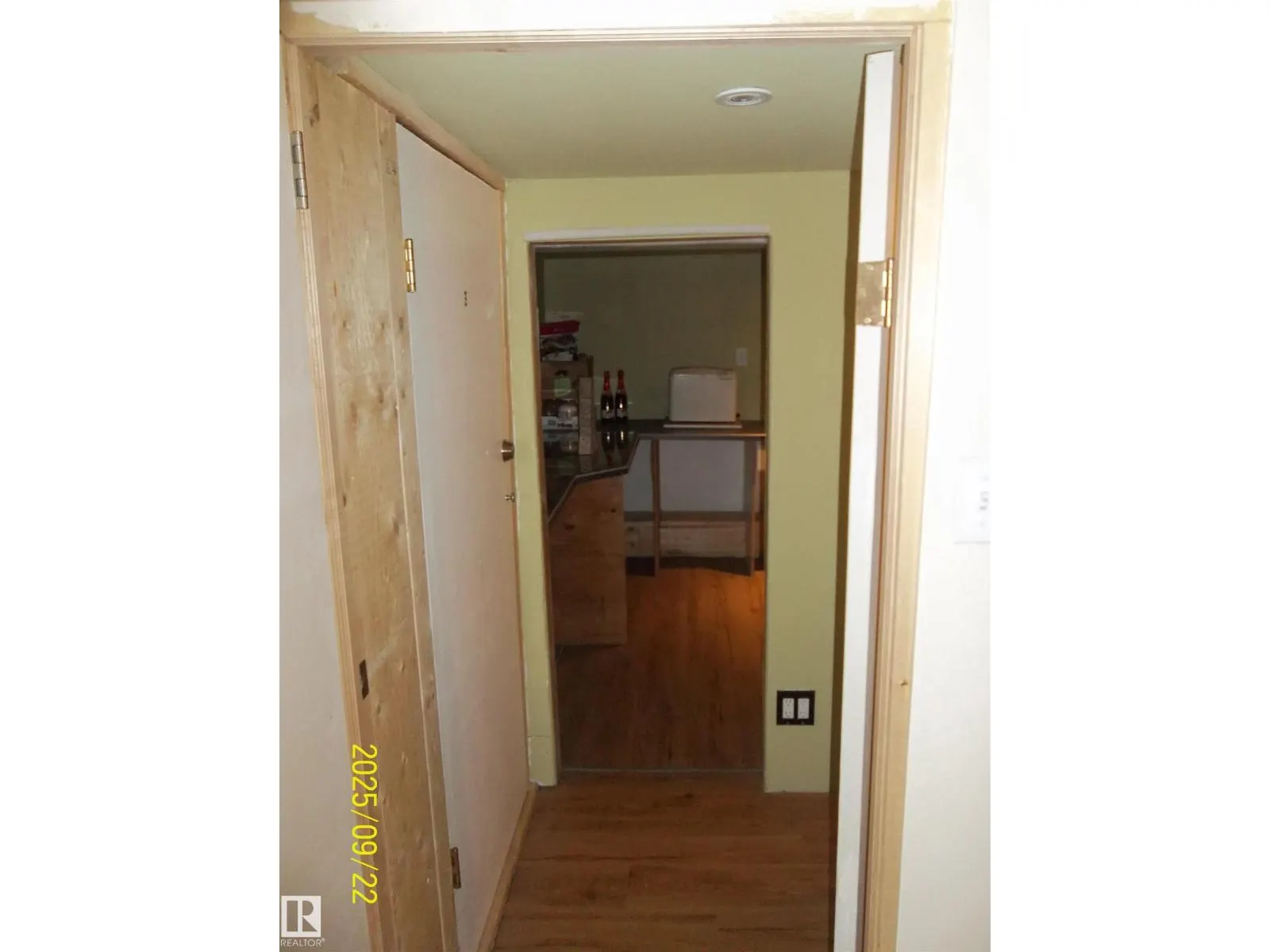 11824 79 ST NW
