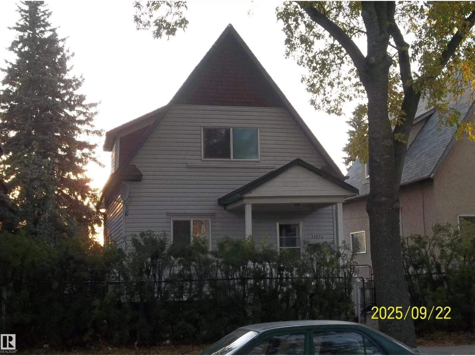 11824 79 ST NW