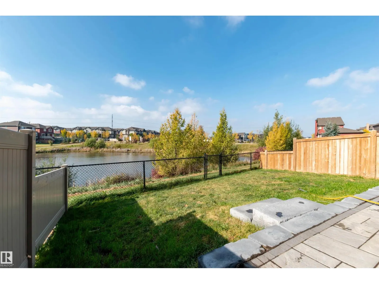 3805 CHERRY LO SW