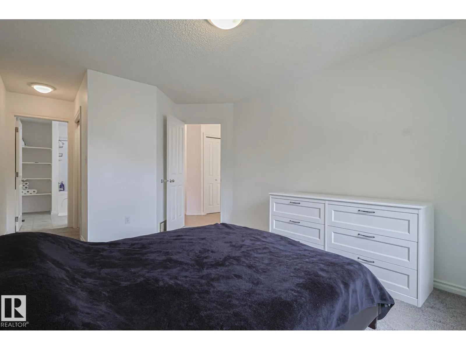 1114 116 ST NW
