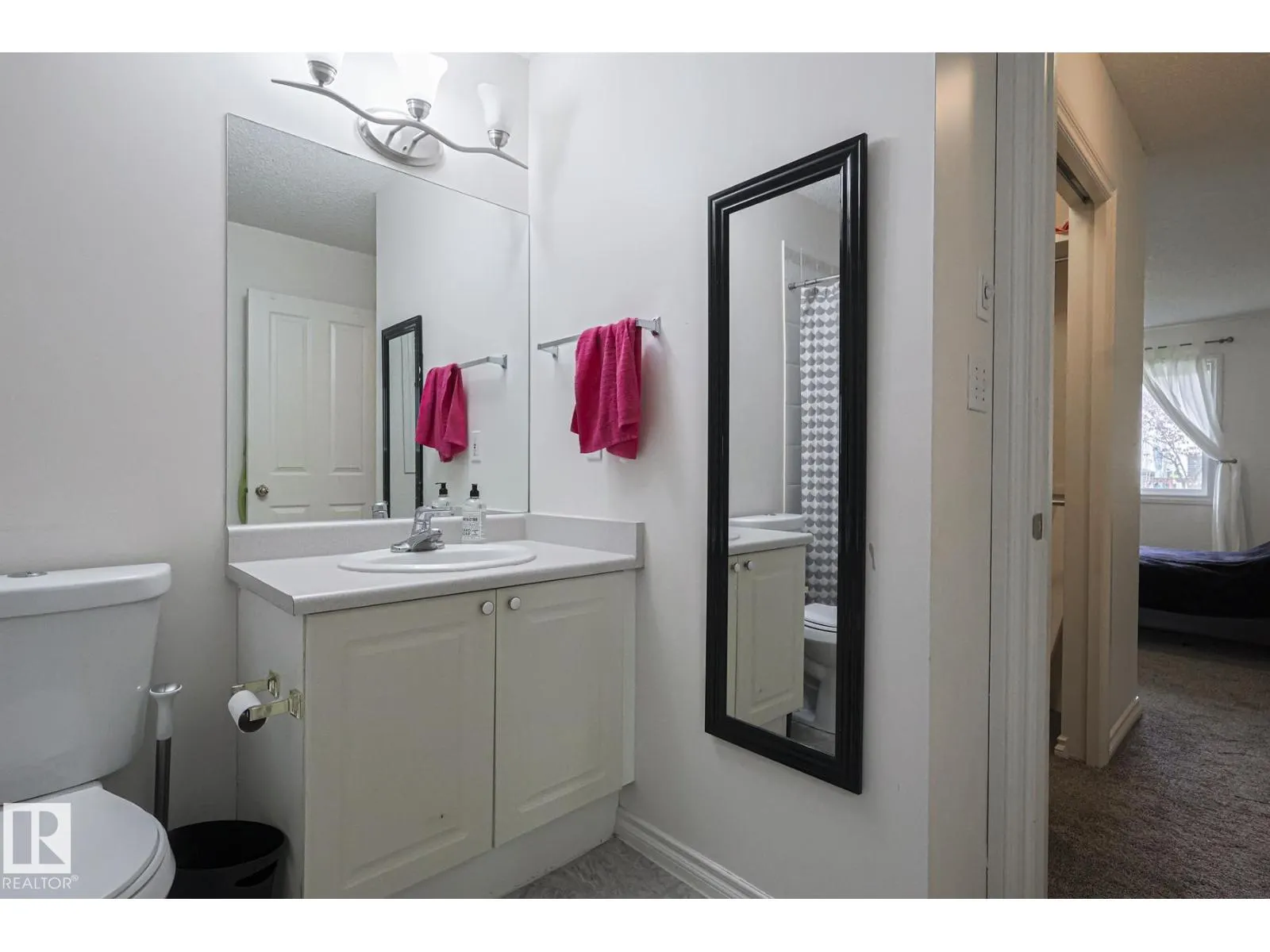 1114 116 ST NW