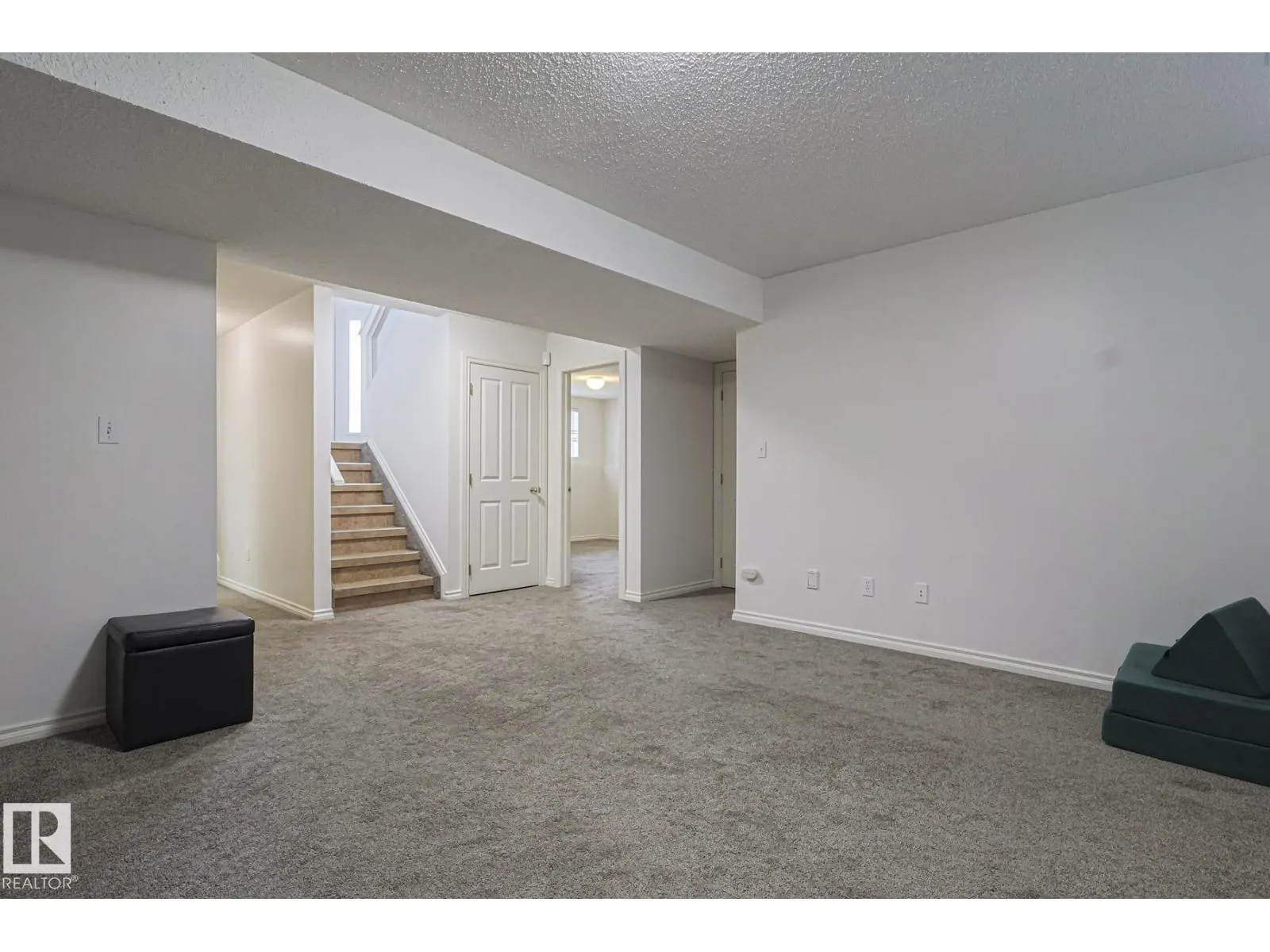 1114 116 ST NW