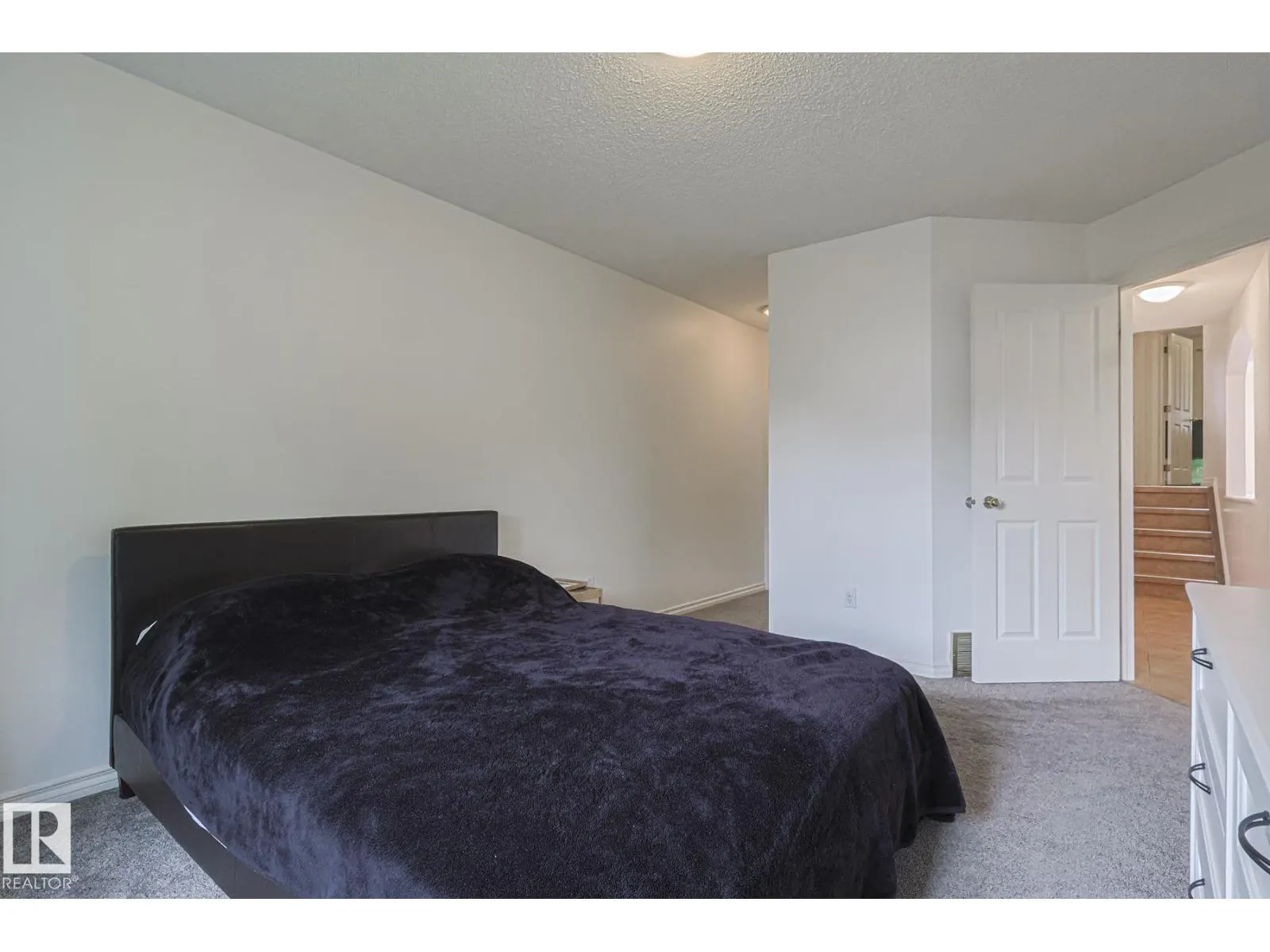 1114 116 ST NW