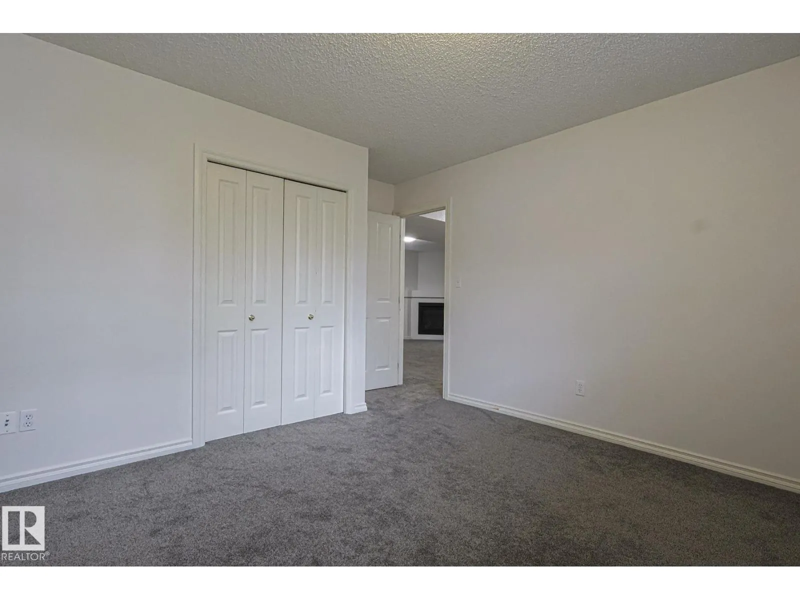 1114 116 ST NW