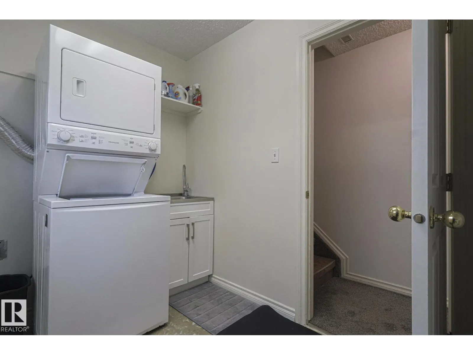1114 116 ST NW