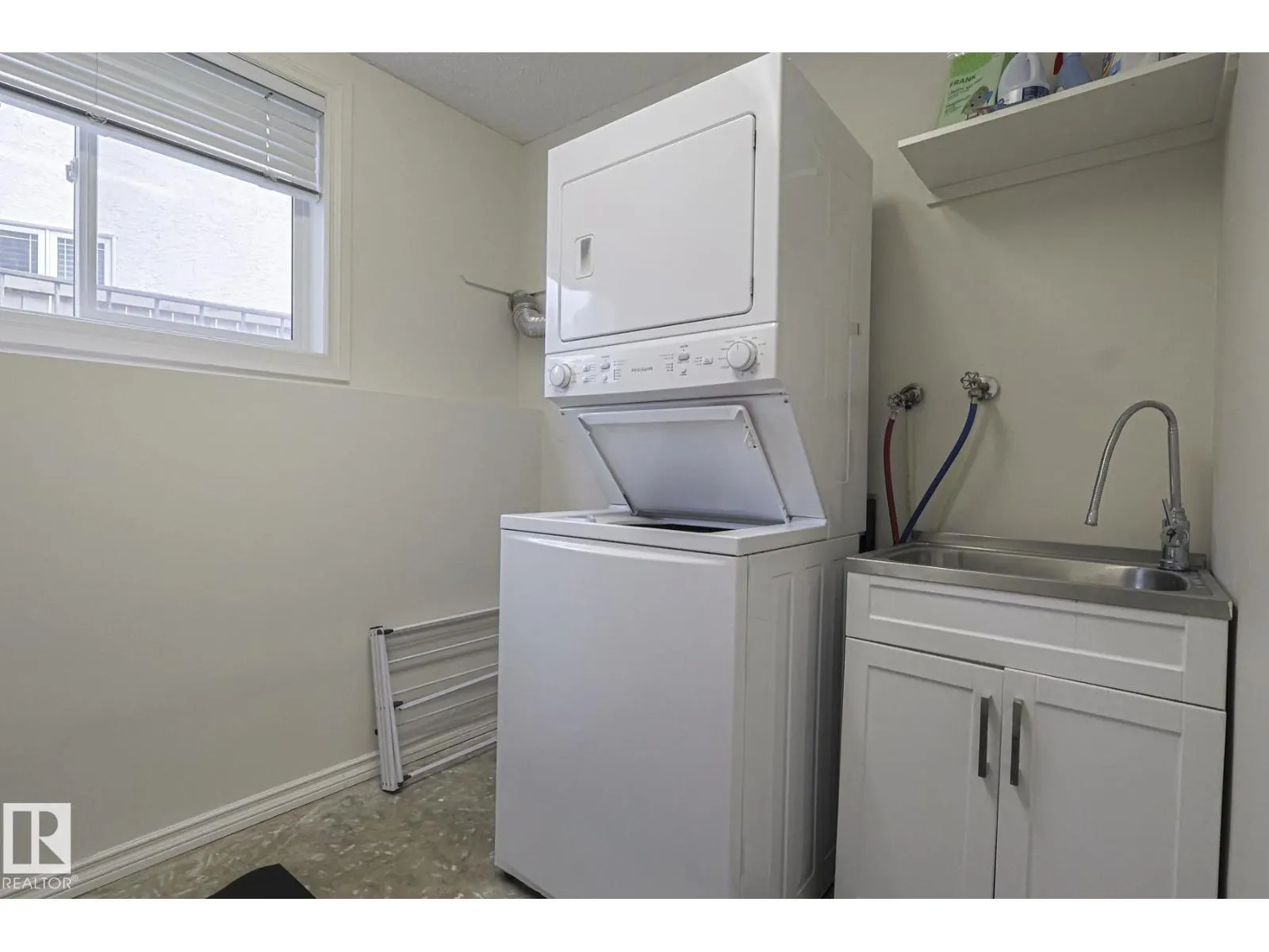 1114 116 ST NW