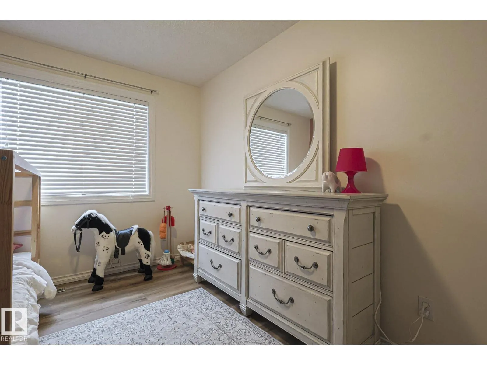 1114 116 ST NW