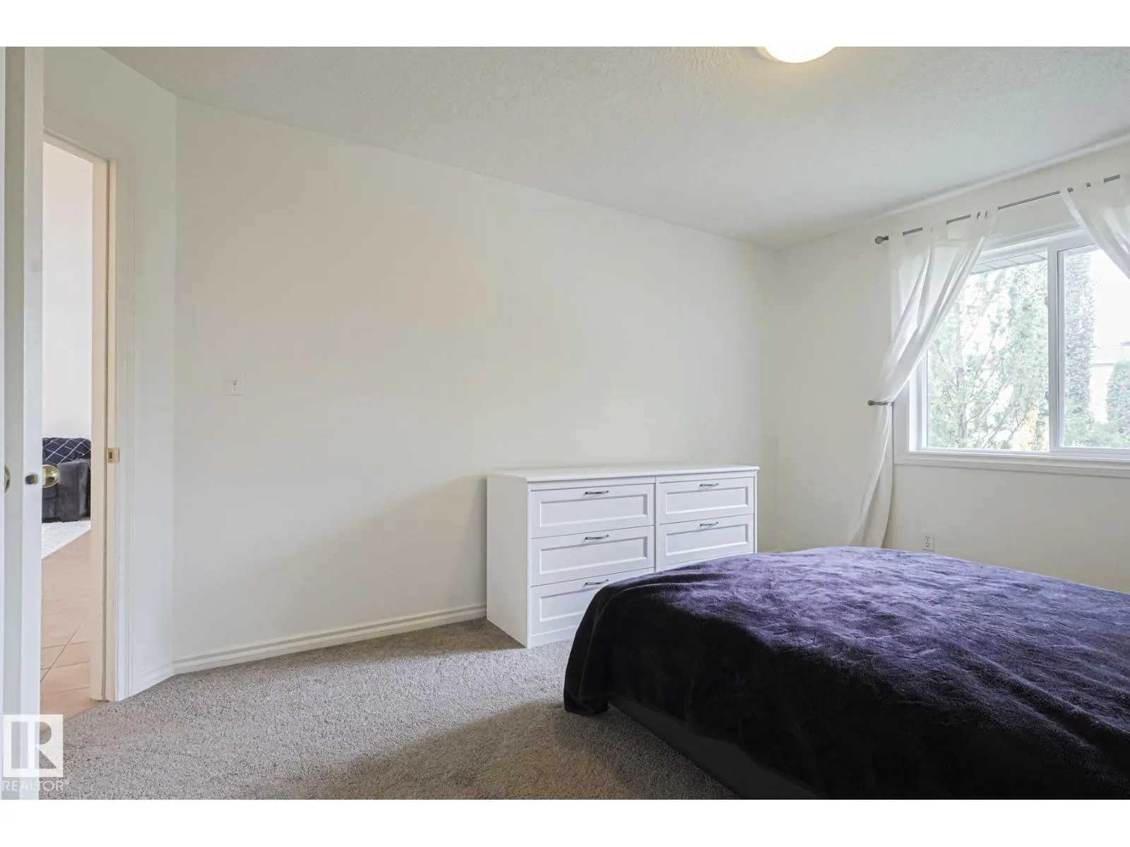 1114 116 ST NW