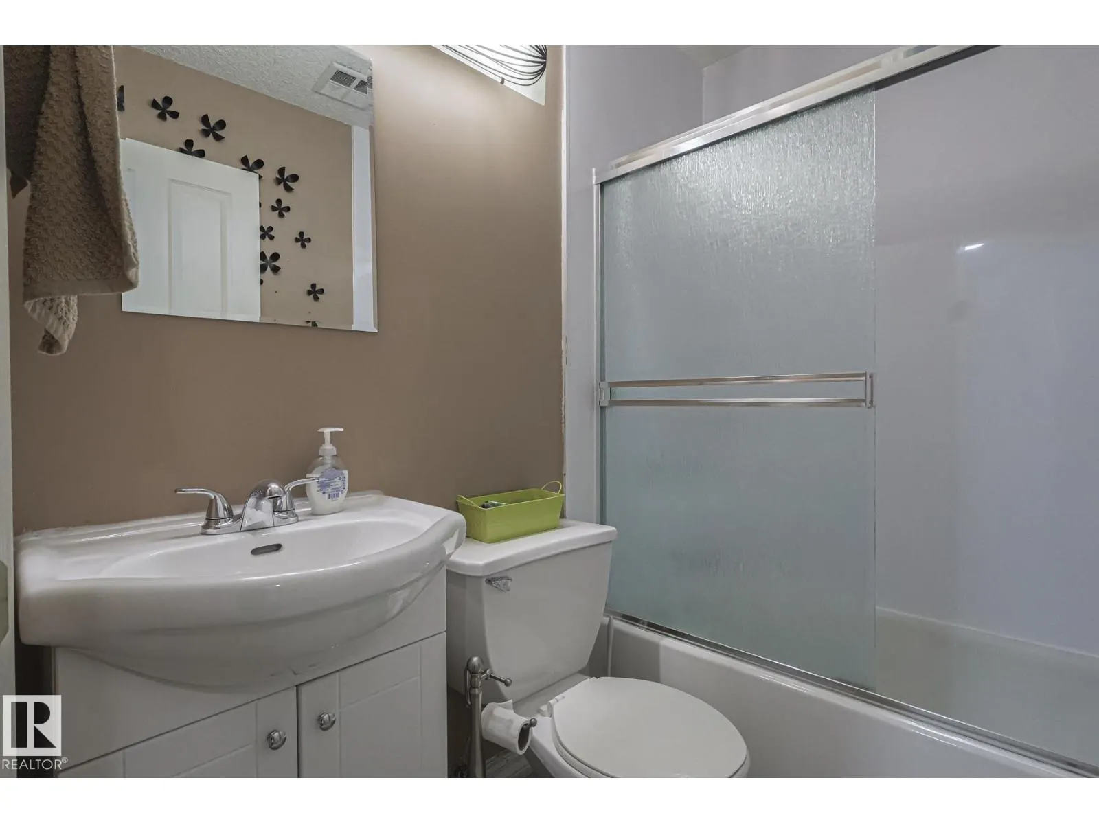 1114 116 ST NW