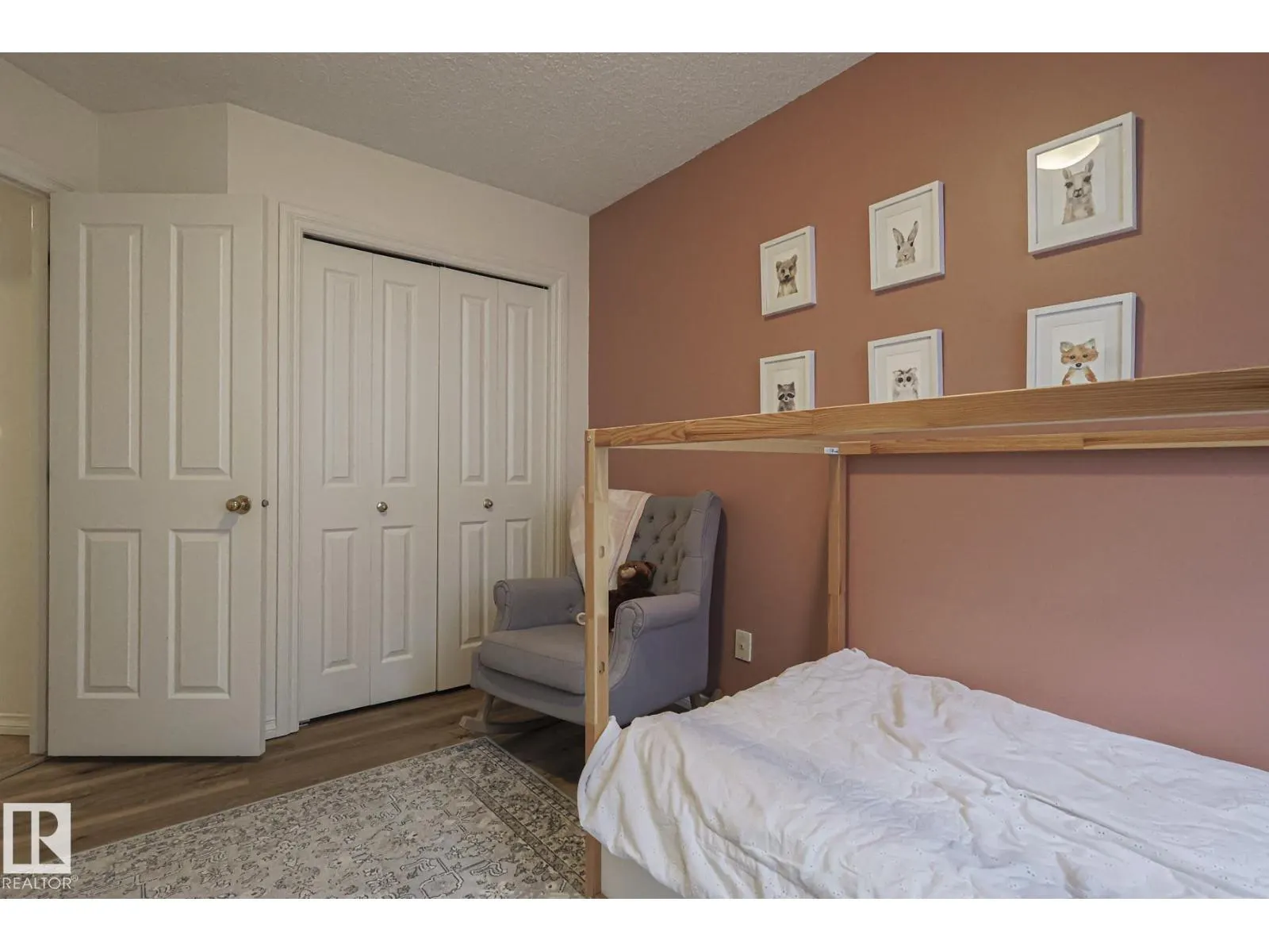 1114 116 ST NW