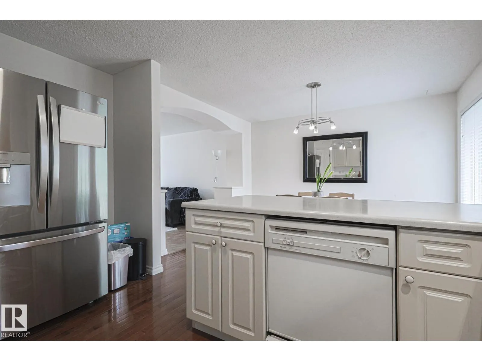 1114 116 ST NW