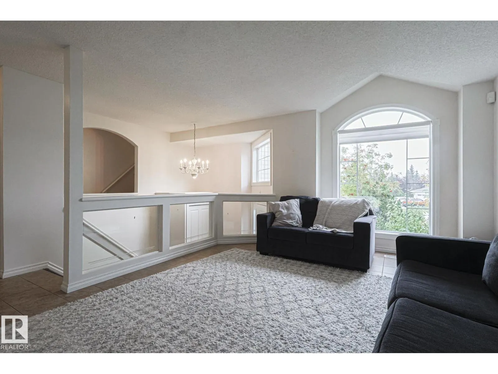 1114 116 ST NW