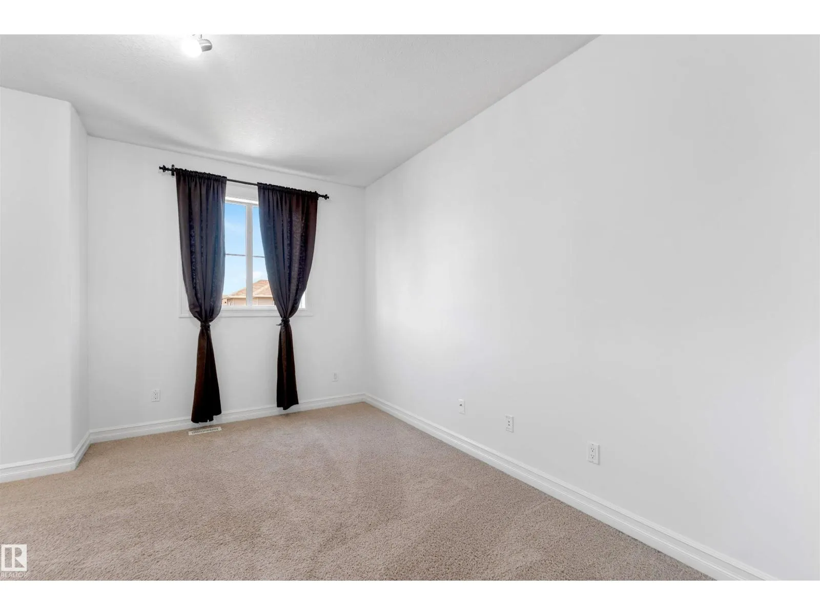 1115 61 ST SW