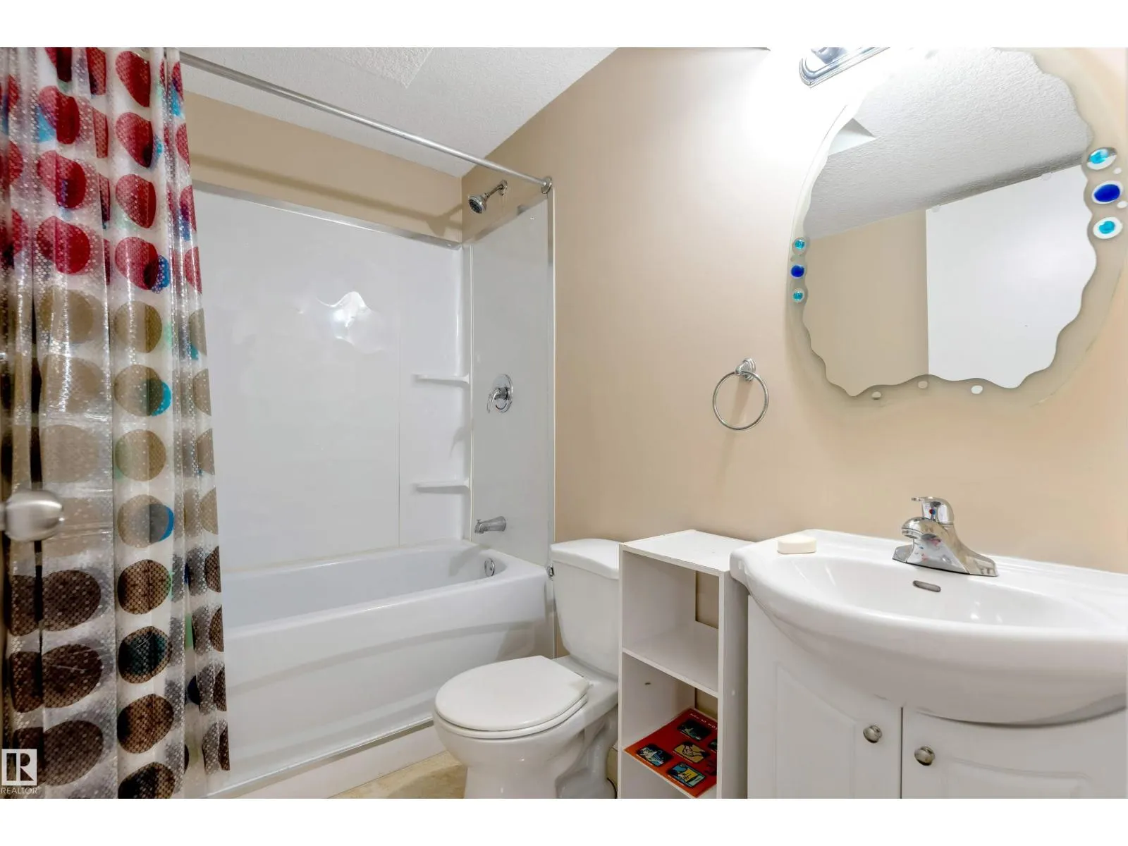 1115 61 ST SW