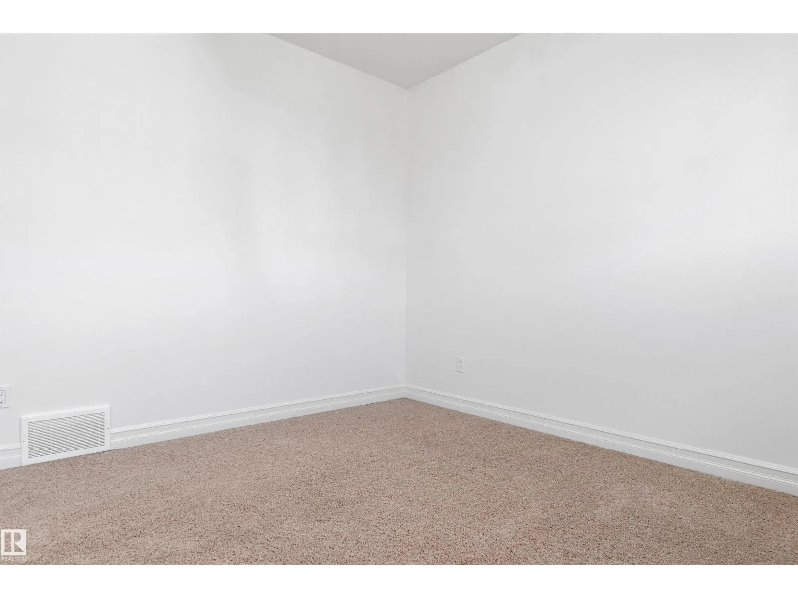 1115 61 ST SW