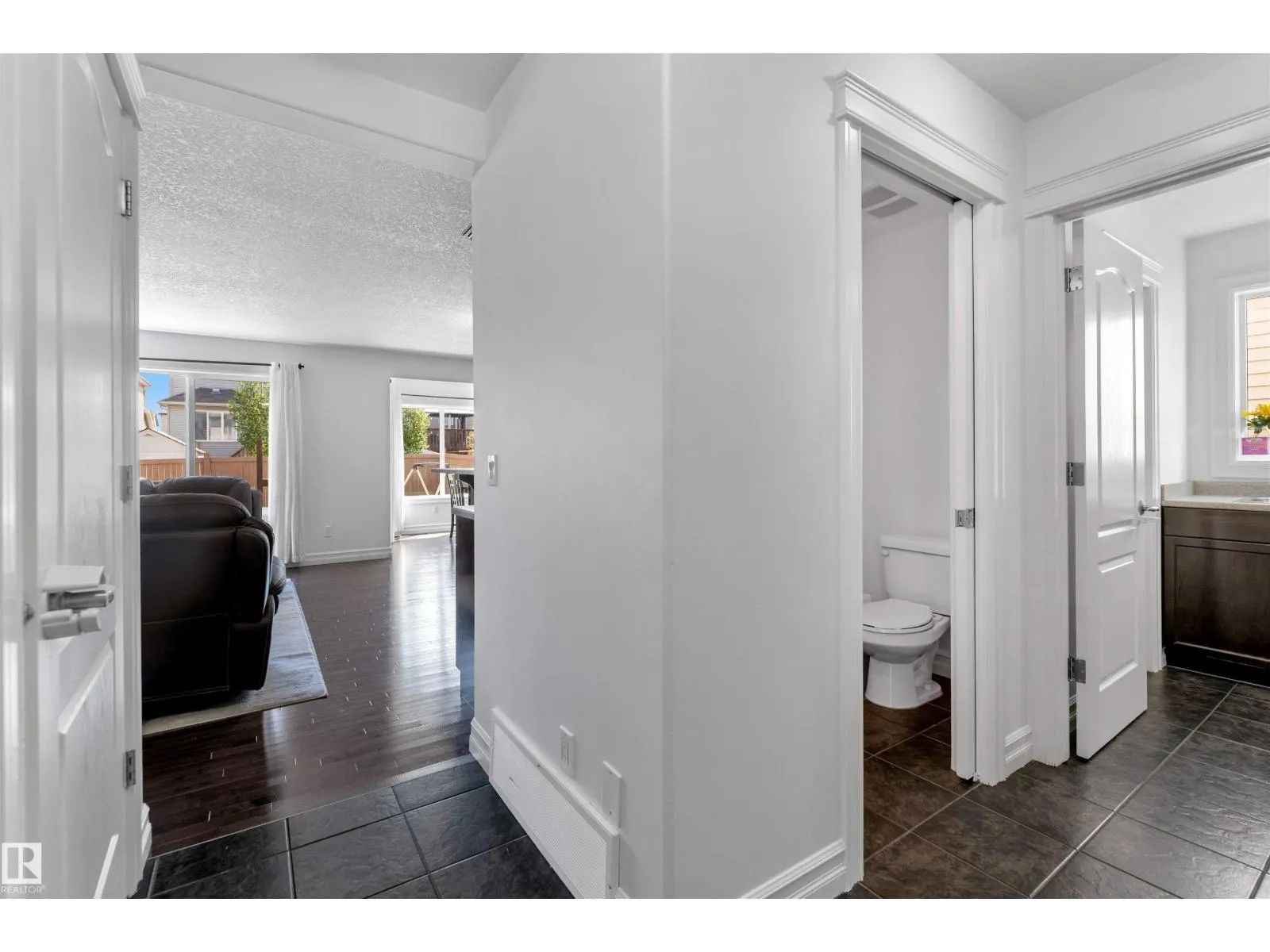 1115 61 ST SW