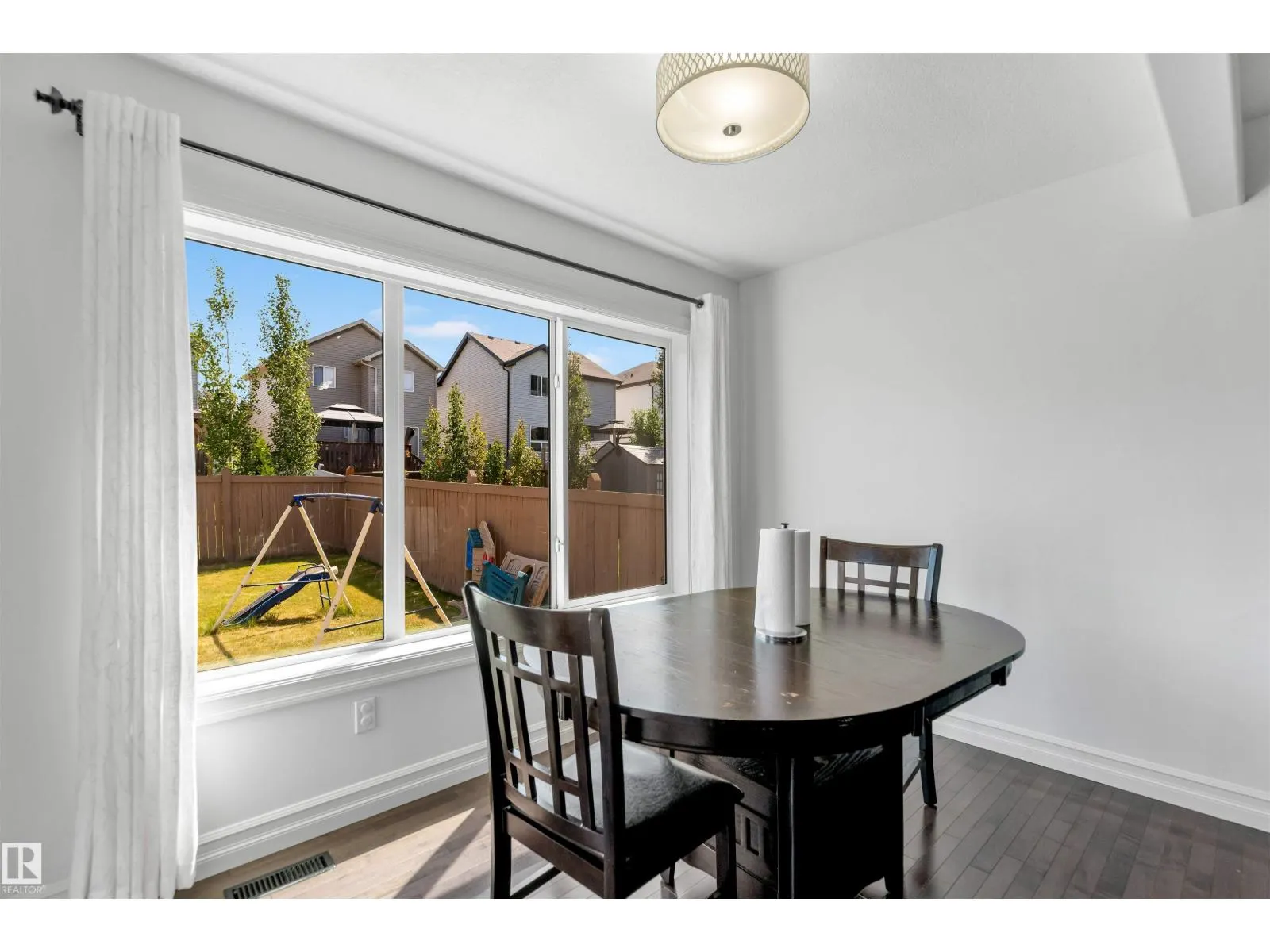 1115 61 ST SW