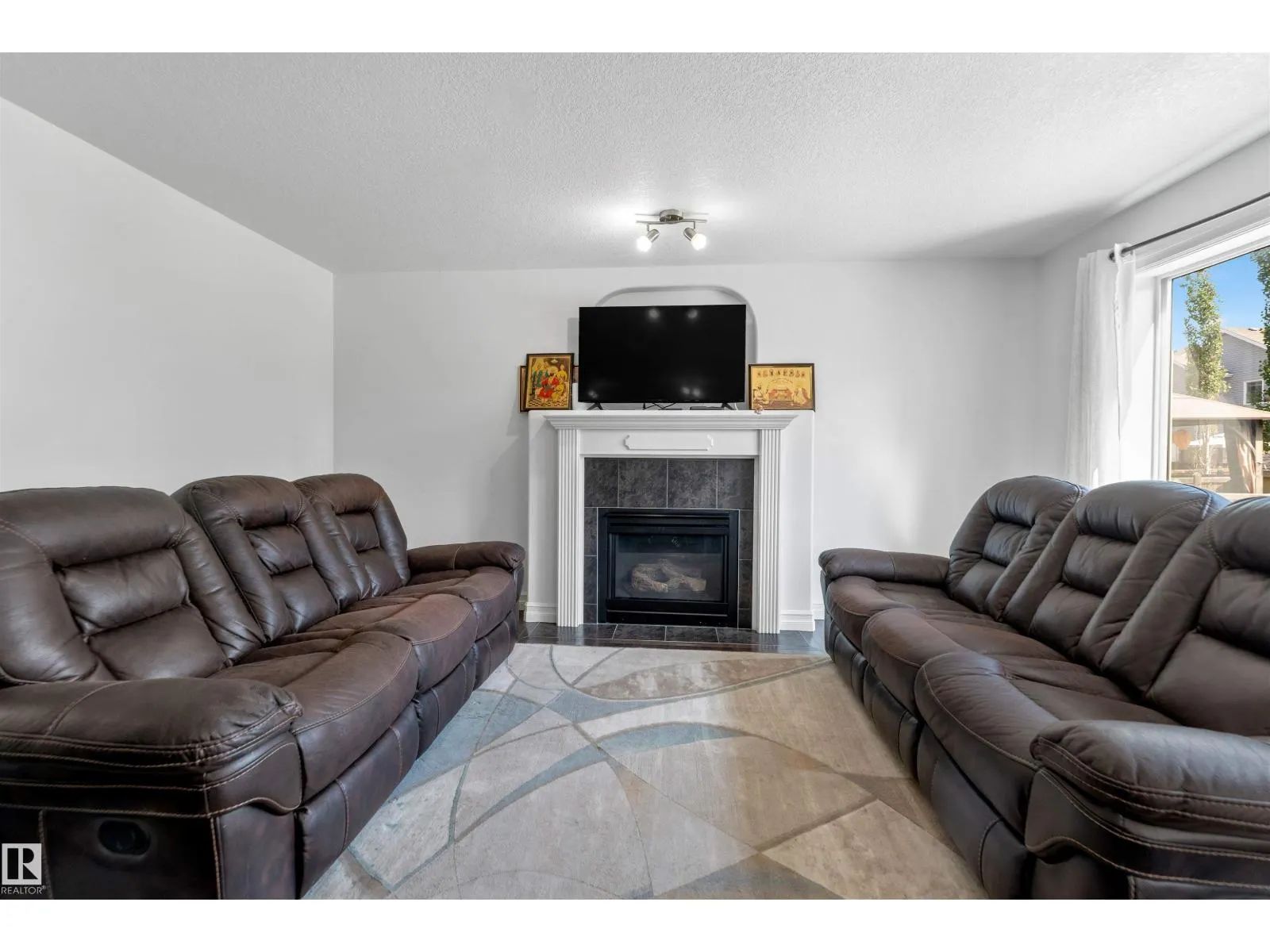 1115 61 ST SW