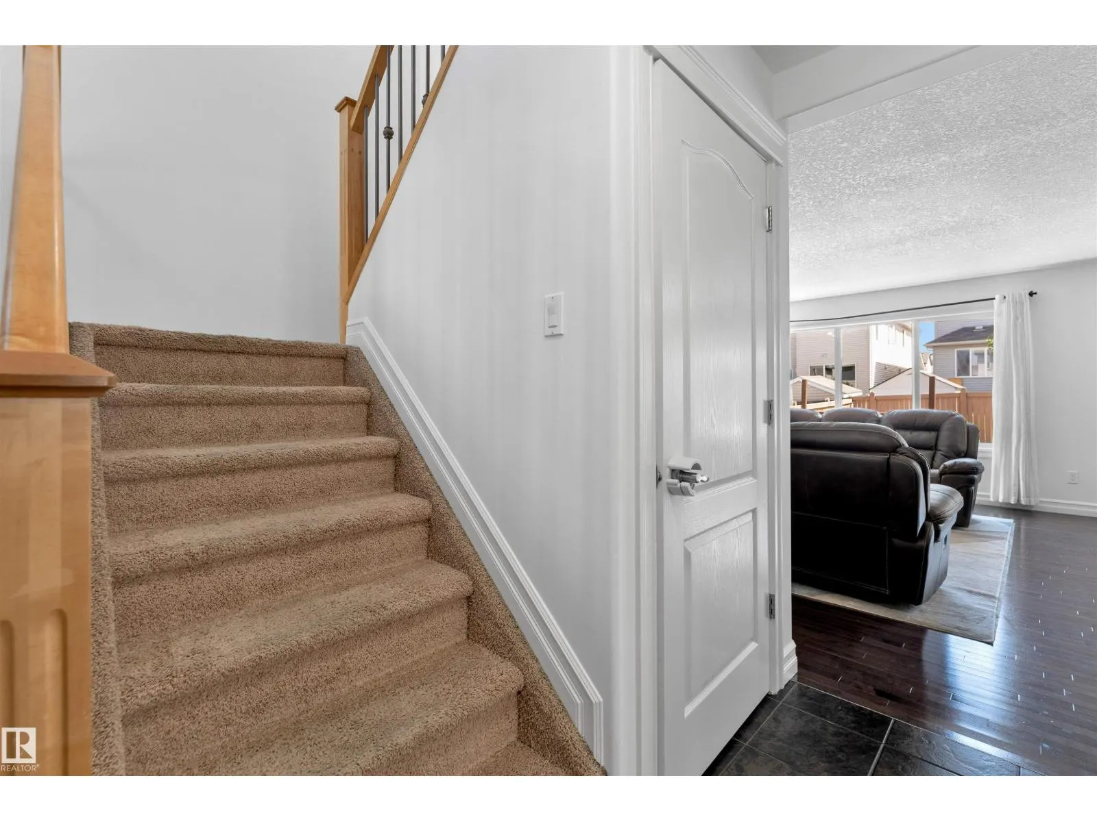 1115 61 ST SW