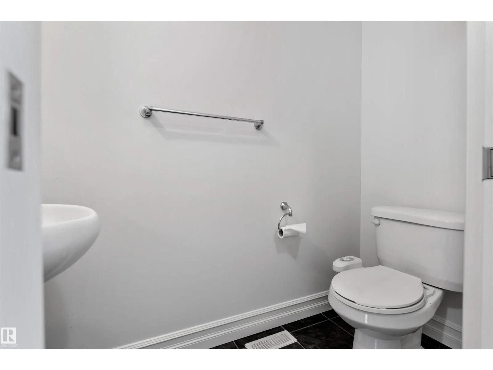 1115 61 ST SW